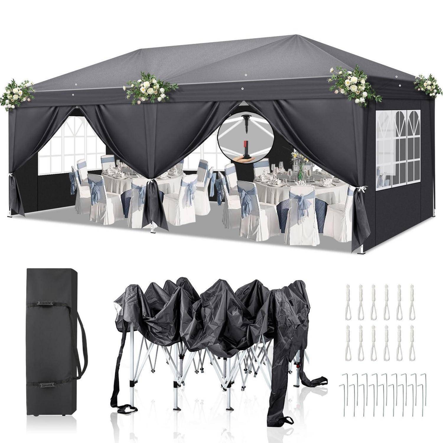 Schwarzes Außenevent-Pavillion-Zelt mit Seitengardinen, Fenstern, Blumenakzenten und Banketttischen im Inneren; umfasst zusammengefaltete Aufbewahrungstasche, Gestell und Heringe.