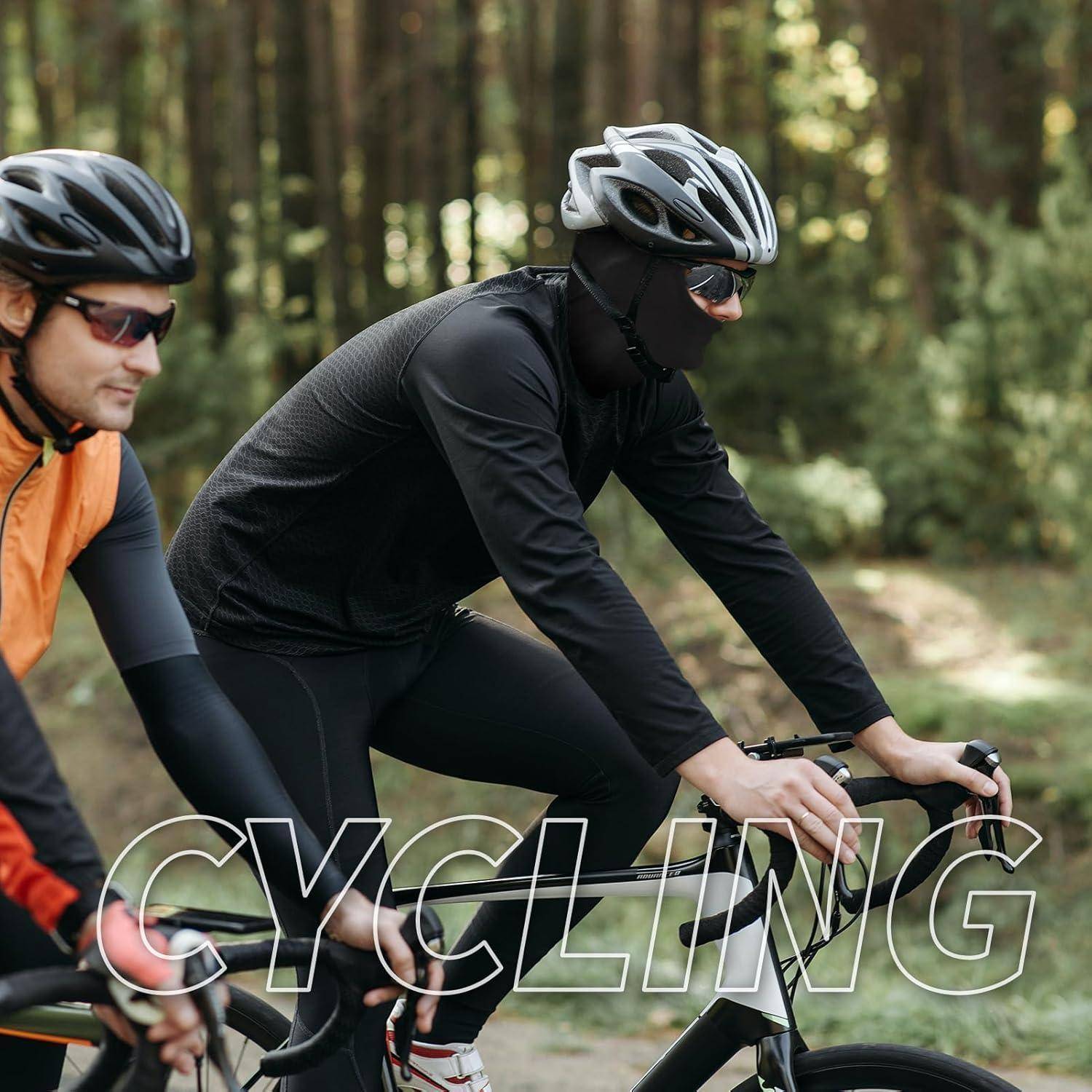Zwei Radfahrer fahren auf Rennrädern über einen Waldweg, mit dem Wort „RADFAHREN
