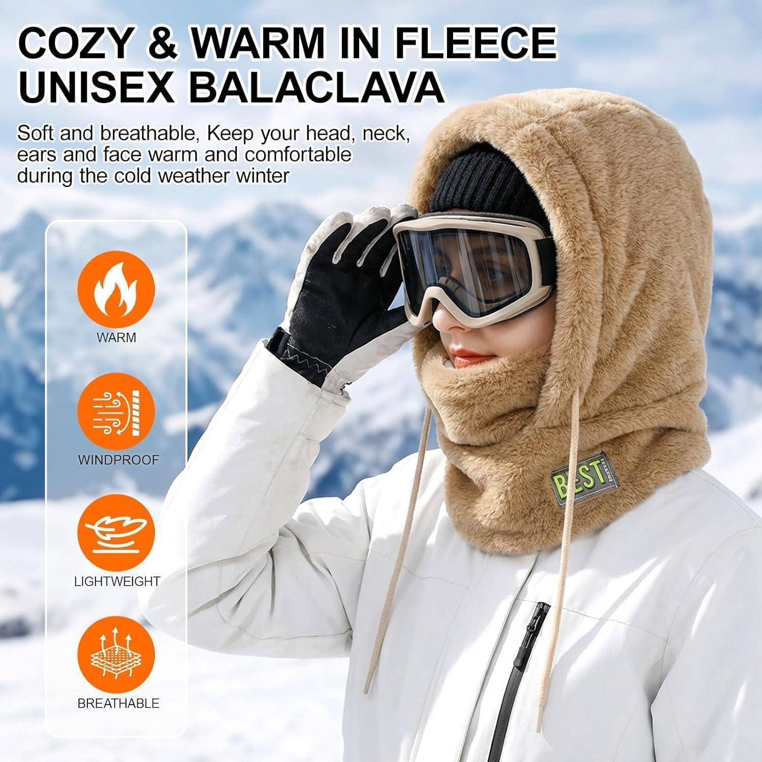 Frau mit Skibrillen, die eine Fleece-Unisex-Sturmhaube und eine Winterjacke trägt; der Anzeigentext hebt hervor, dass sie warm, winddicht, leicht und atmungsaktiv ist.