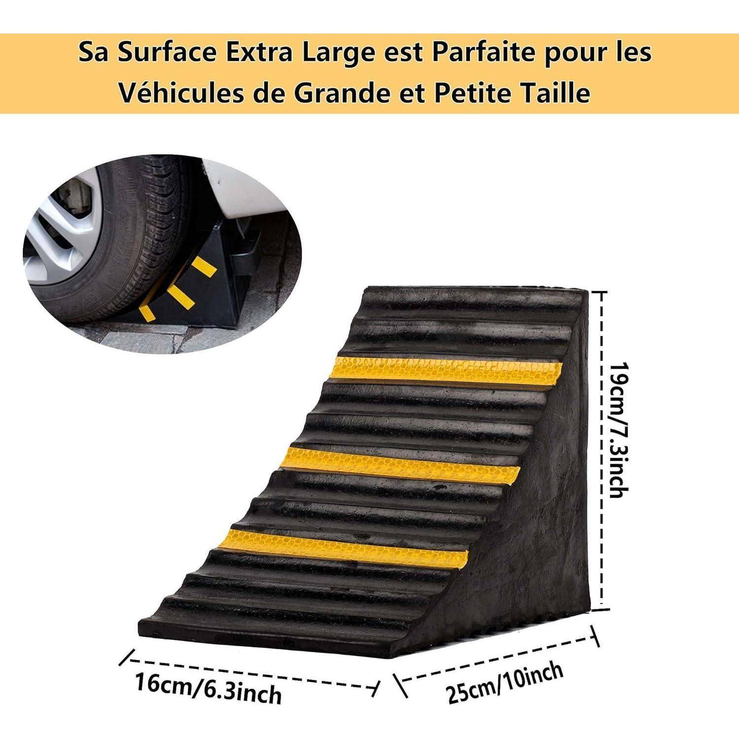 Abbildung einer Fahrzeugrad-Rampe: schwarze strukturierte Bordsteinrampe mit gelben Griffigkeitsstreifen, dargestellt mit Abmessungen 19 cm Höhe, 25 cm Breite und 16 cm Tiefe.