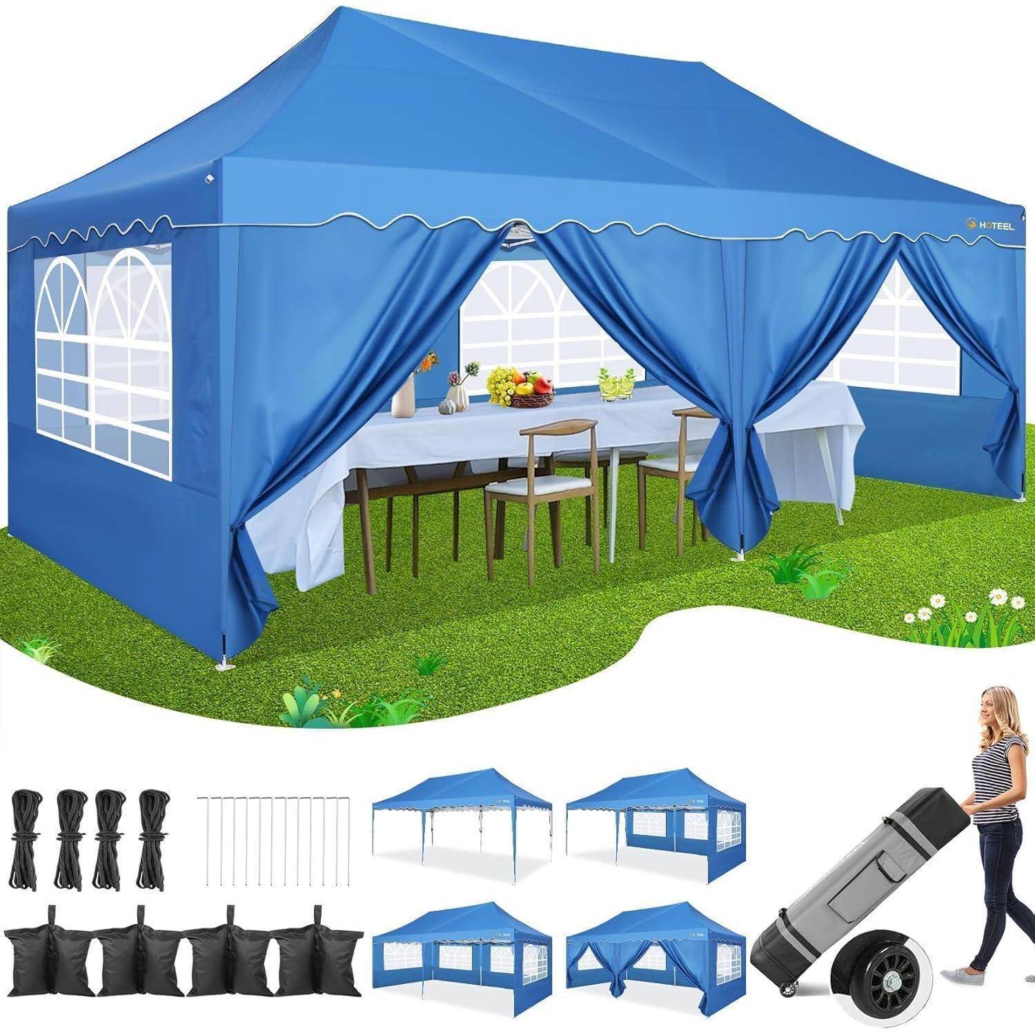 Blaues Pop-up-Veranstaltungszelt mit Seitenwänden und Fenstern, montiert mit Tisch und Stühlen abgebildet; darunter ist es in einer Reisetasche auf Rollen mit Zubehörteilen zusammengeklappt.