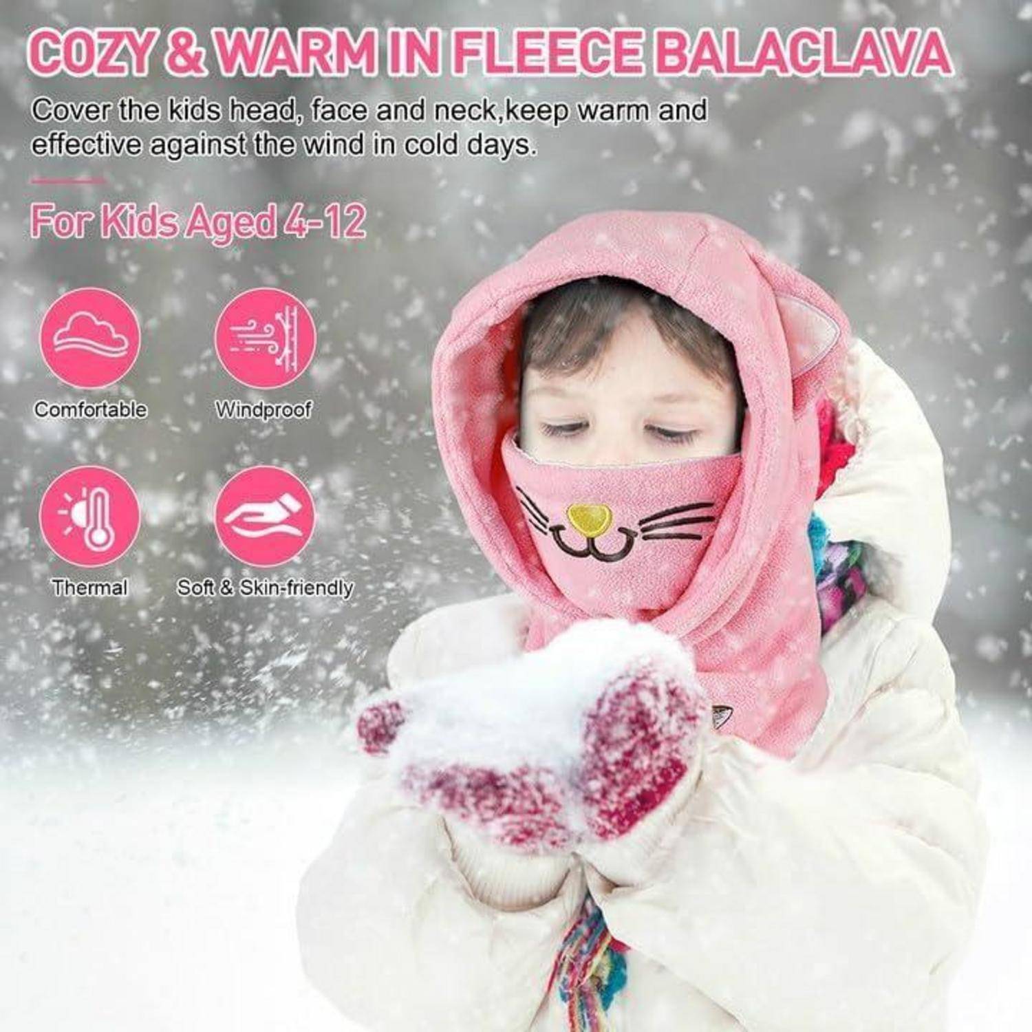 Werbebild eines Kindes in einer rosafarbenen Fleece-Sturmhaube mit Katzengesiches-Design, beworben als gemütlicher, warmer, winddichter Schutz für Kinder im Alter von 4-12 Jahren.