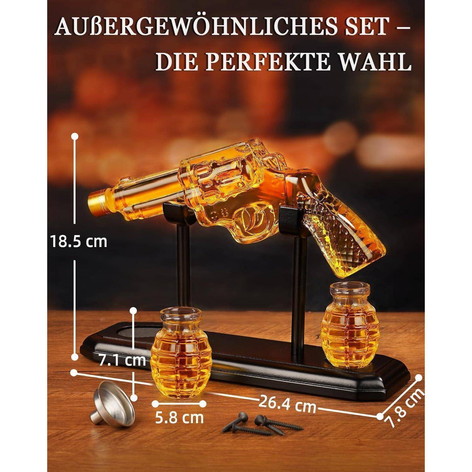 Werbebild einer goldenen Revolver-förmigen Flasche auf einem Ständer mit zwei passenden kugel-förmigen Gläsern und einem Deckel, beschriftet mit Abmessungen in Zentimetern.