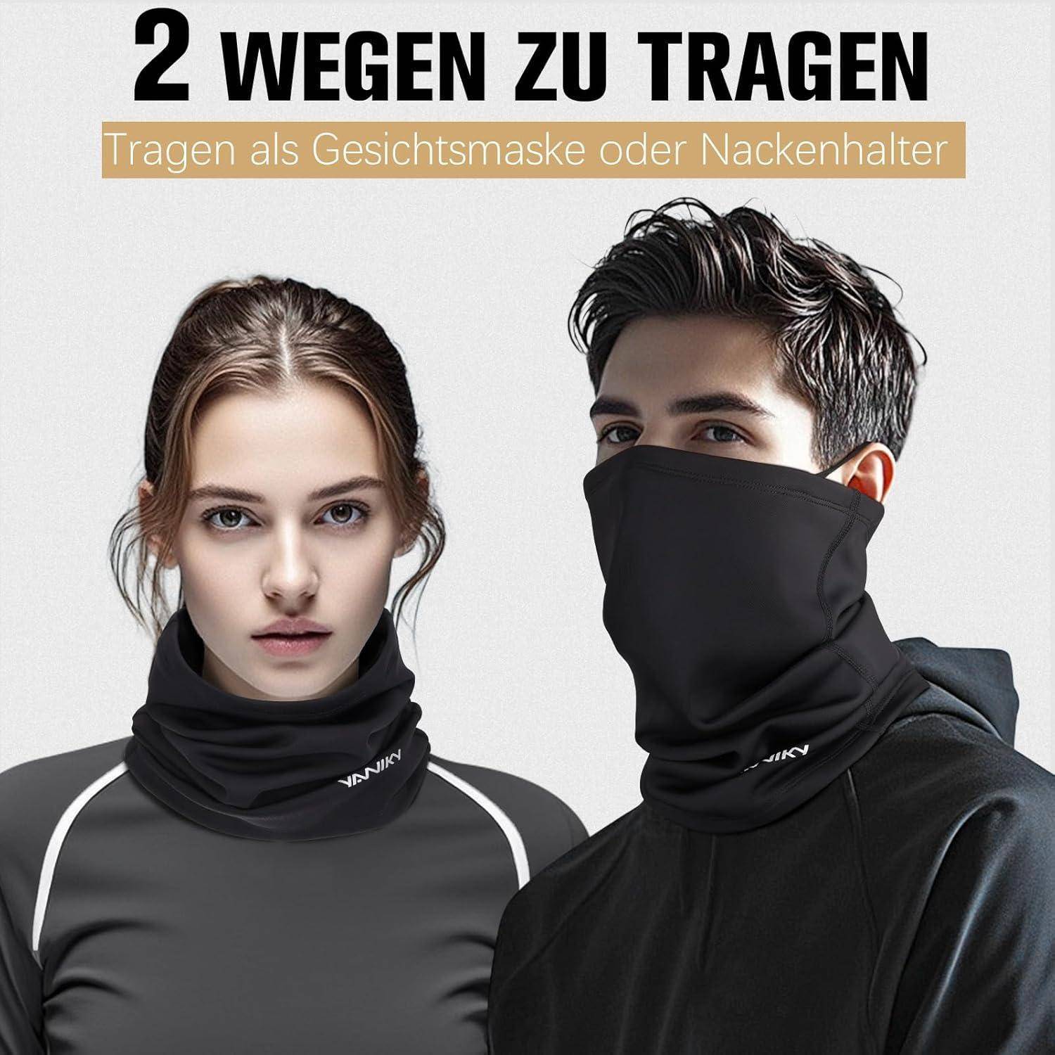 Zwei Personen tragen einen schwarzen Halstuch, das als Gesichtsmaske oder Nackenhalter hochgezogen ist, mit deutschem Text 