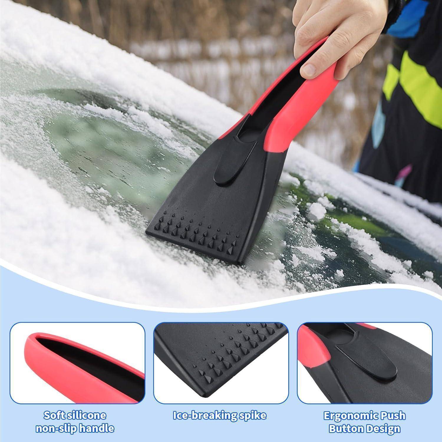 Hand mit einem rosa-schwarzen Eiskratzer, der Schnee und Eis von einer Autoscheibe entfernt; Einschubetiketten heben den weichen Silikongriff, die Eisbrecherstachel und das ergonomisches Push-Button-Design hervor.