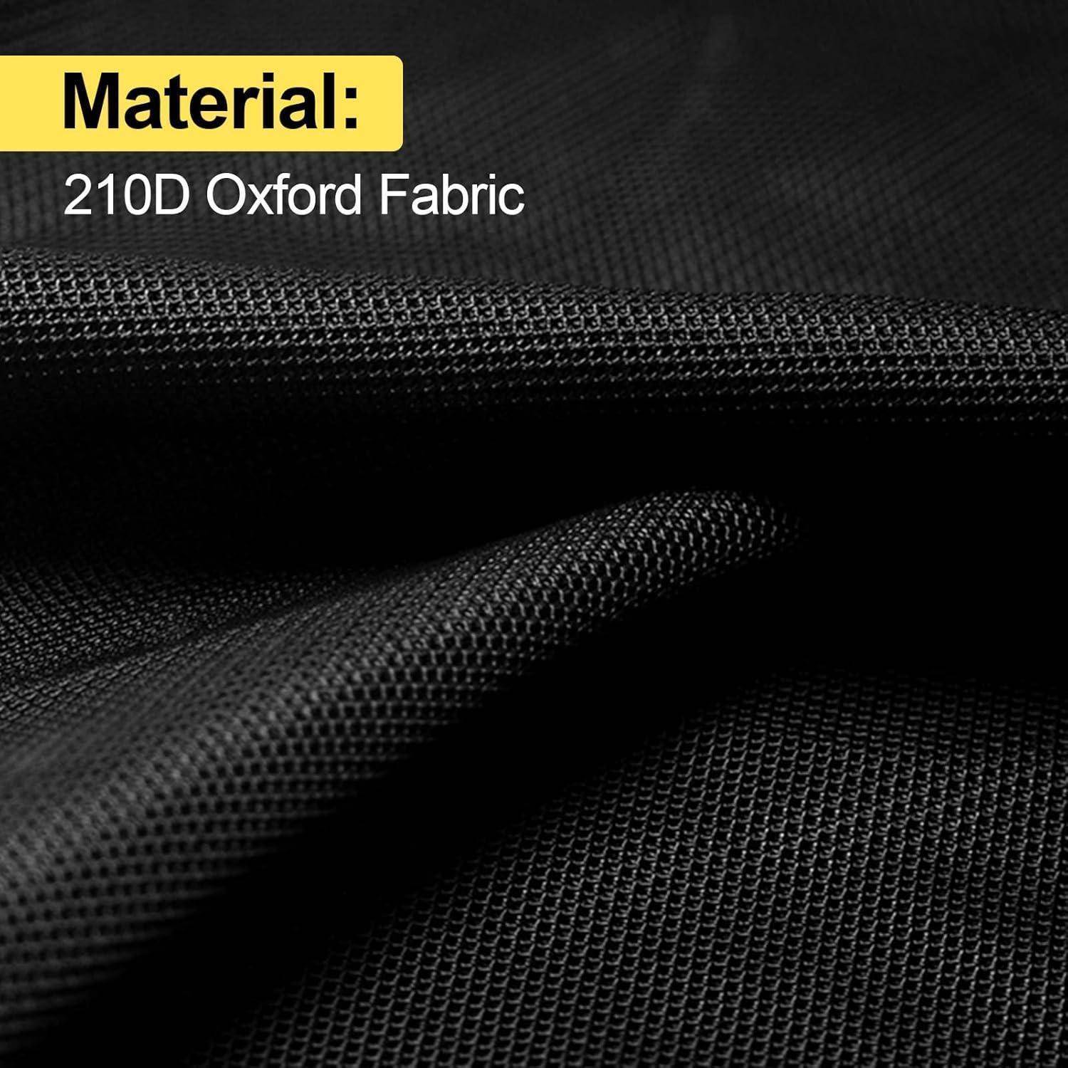 Nahaufnahme von schwarzem gewebtem Stoff mit der Bezeichnung „Material: 210D Oxford Fabric" und seiner strukturierten Oberfläche.