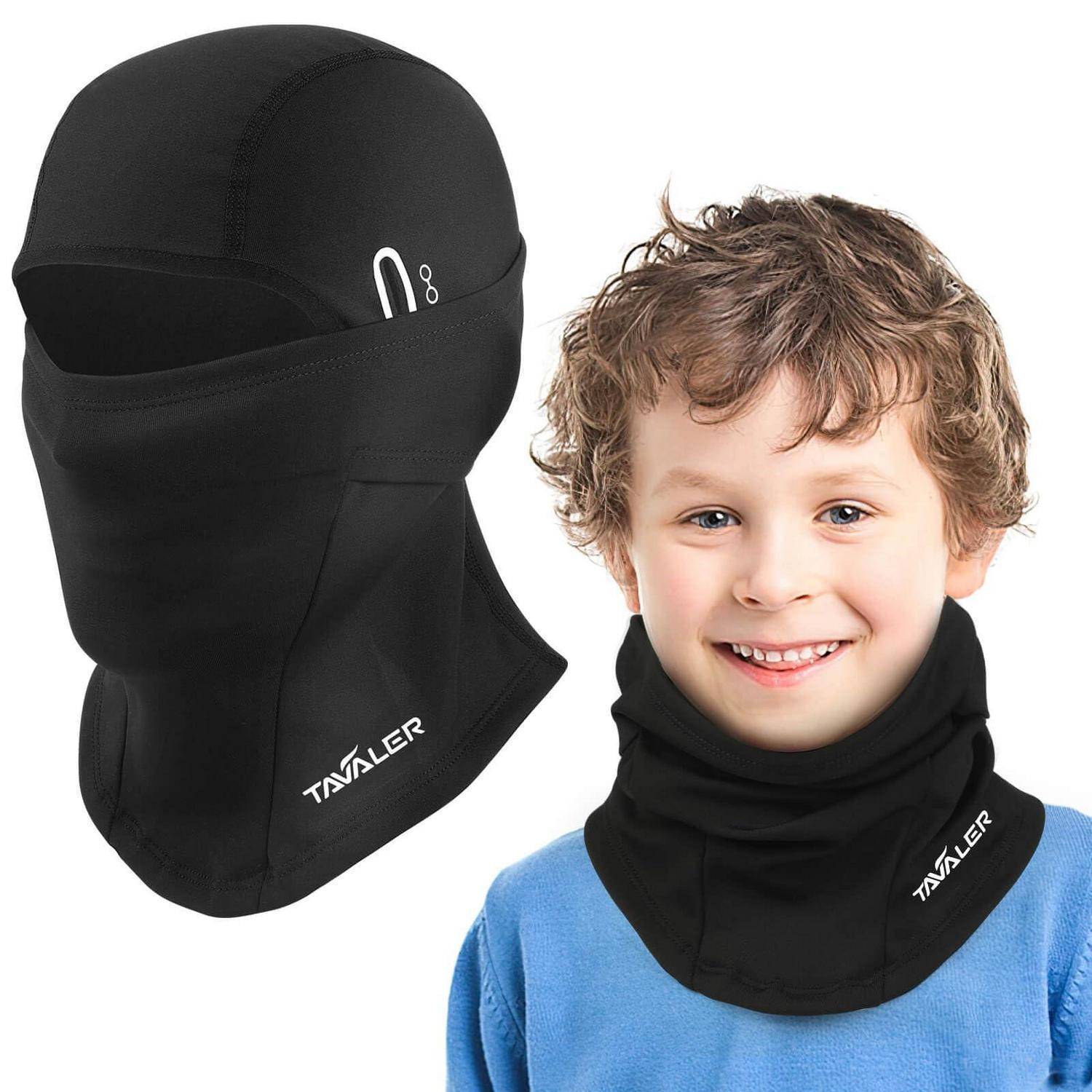 Schwarze Sturmhaube im Balaclava-Stil als Gesichts- und Nackenabdeckung gezeigt auf einem Kindermodell, wobei das Produkt auch separat auf der linken Seite angezeigt wird.