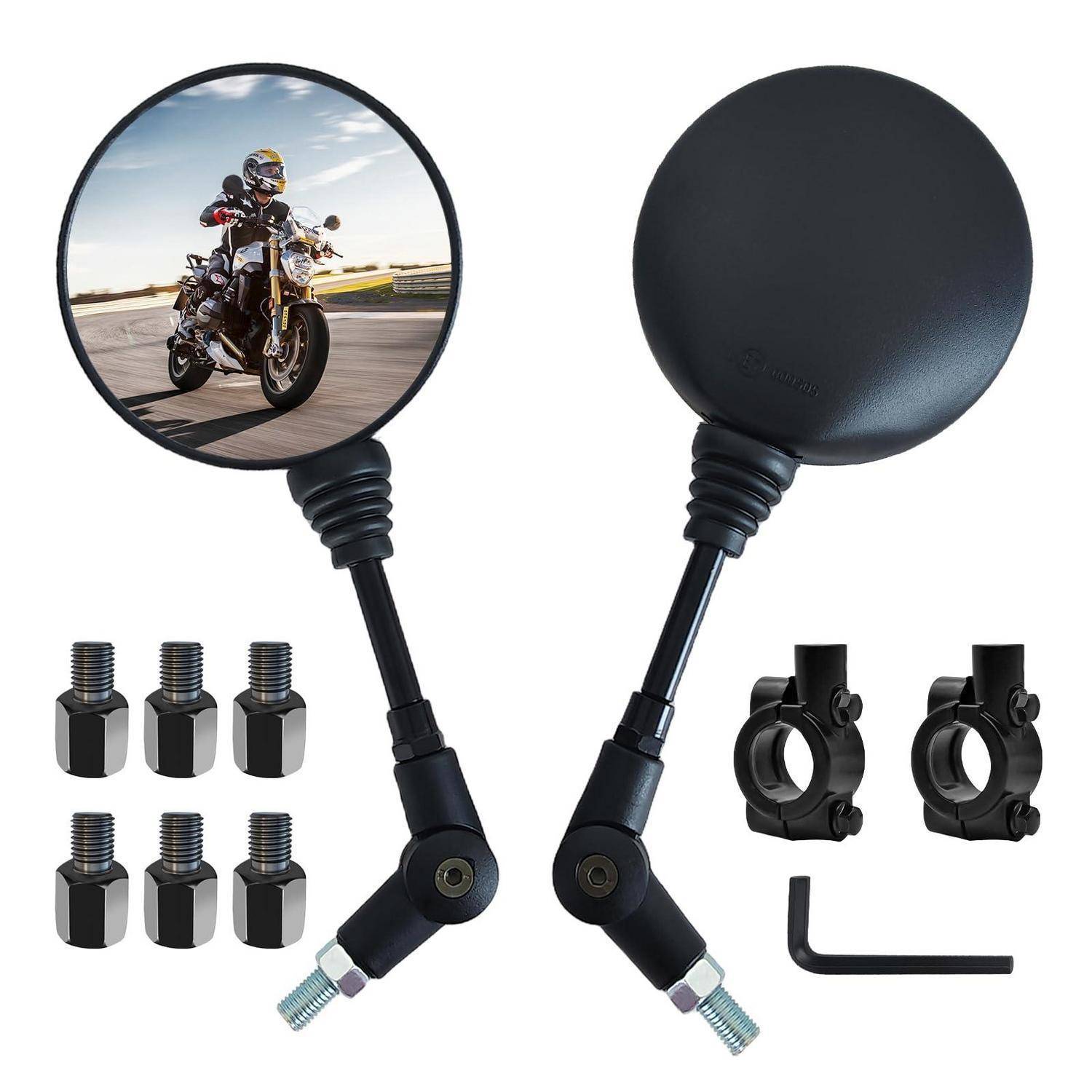 Paar schwarze Motorrad-Rückspiegel mit Montagezubehör und gezeigtem Inbusschlüssel, ein Spiegel zeigt eine Reflexion eines Motorradfahrers auf einem Motorrad.