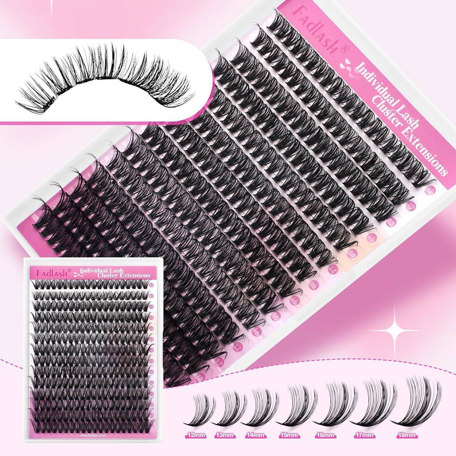 Rosa verpackte individuelle Wimpernverlängerungen mit mehreren Reihen schwarzer Wimpernbüschel und einem Musterwimpernstreifen, gezeigt auf rosa Hintergrund.