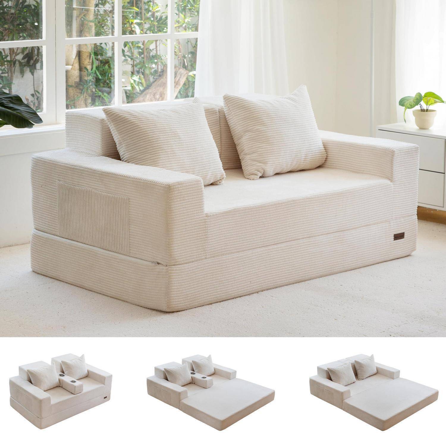 Beigefarbenes gestreiftes Sofa wandelt sich in ein Bett um, gezeigt in drei Konfigurationen mit zwei Kissen und einer eingebauten Schublade in der Basis in einem hellen Raum.
