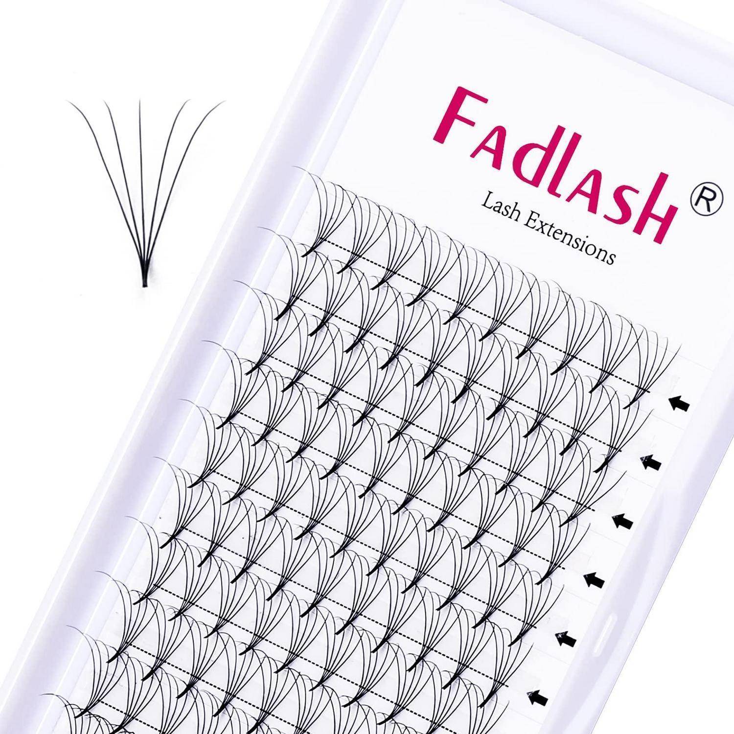 Paket von FadLASH-Wimpernverlängerungen mit einem Tablett schwarzer künstlicher Wimpern und einer einzelnen Wimpernfächer-Probe auf weißem Hintergrund.