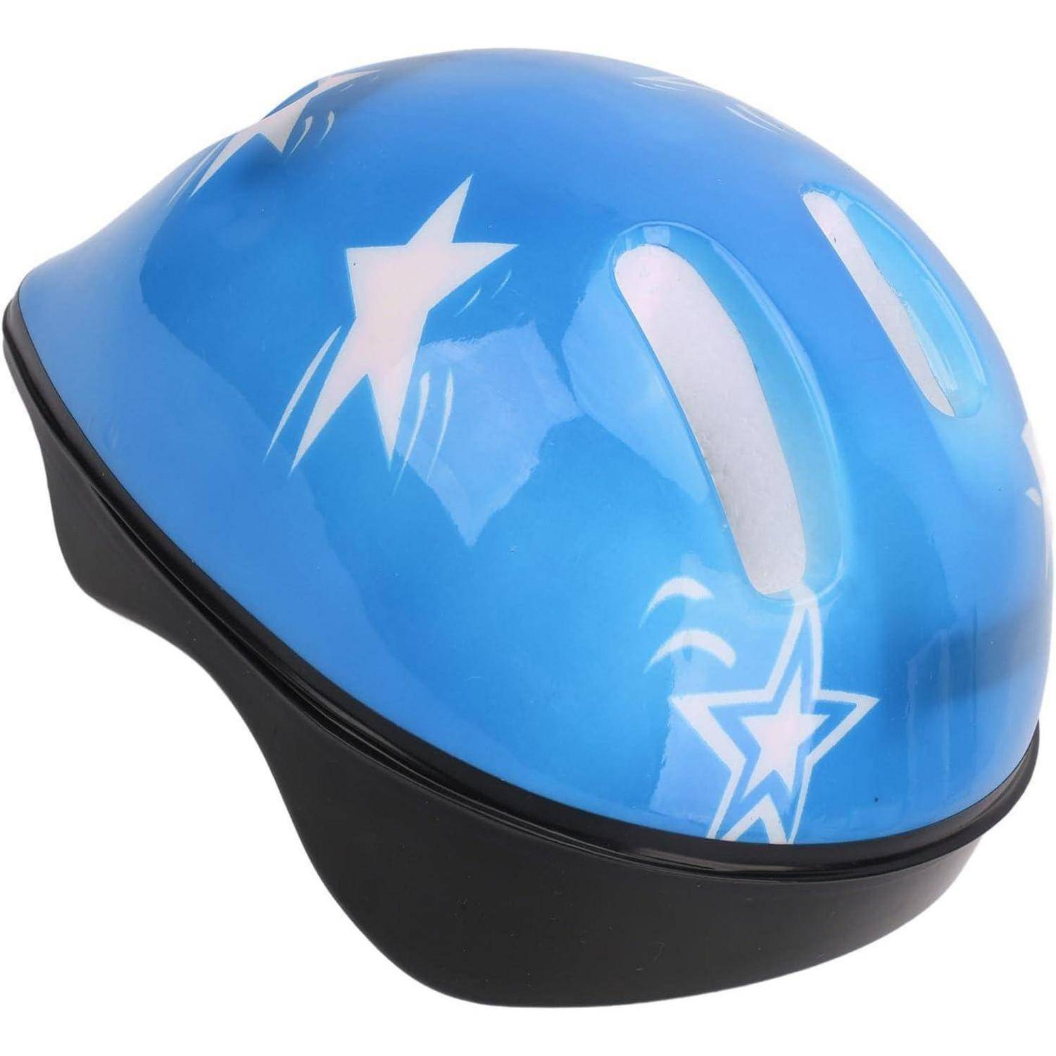 Blauer Kinderfahrradhelm mit weißen Sterngrafiken und schwarzerer unterer Schale auf weißem Hintergrund.