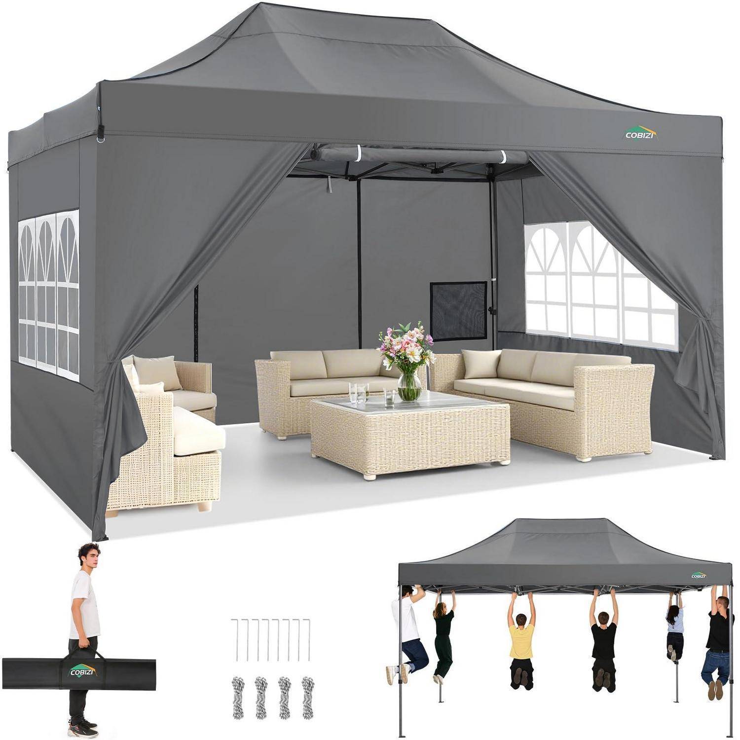 Graues Pop-Up-Pavillon-Zelt, das mit Seitenwänden und Fenstern montiert gezeigt wird, eingerichtet mit Korbmöbeln für den Außenbereich und Couchtisch; kleinere Paneele darunter zeigen Tragetasche und Installationsschritte.