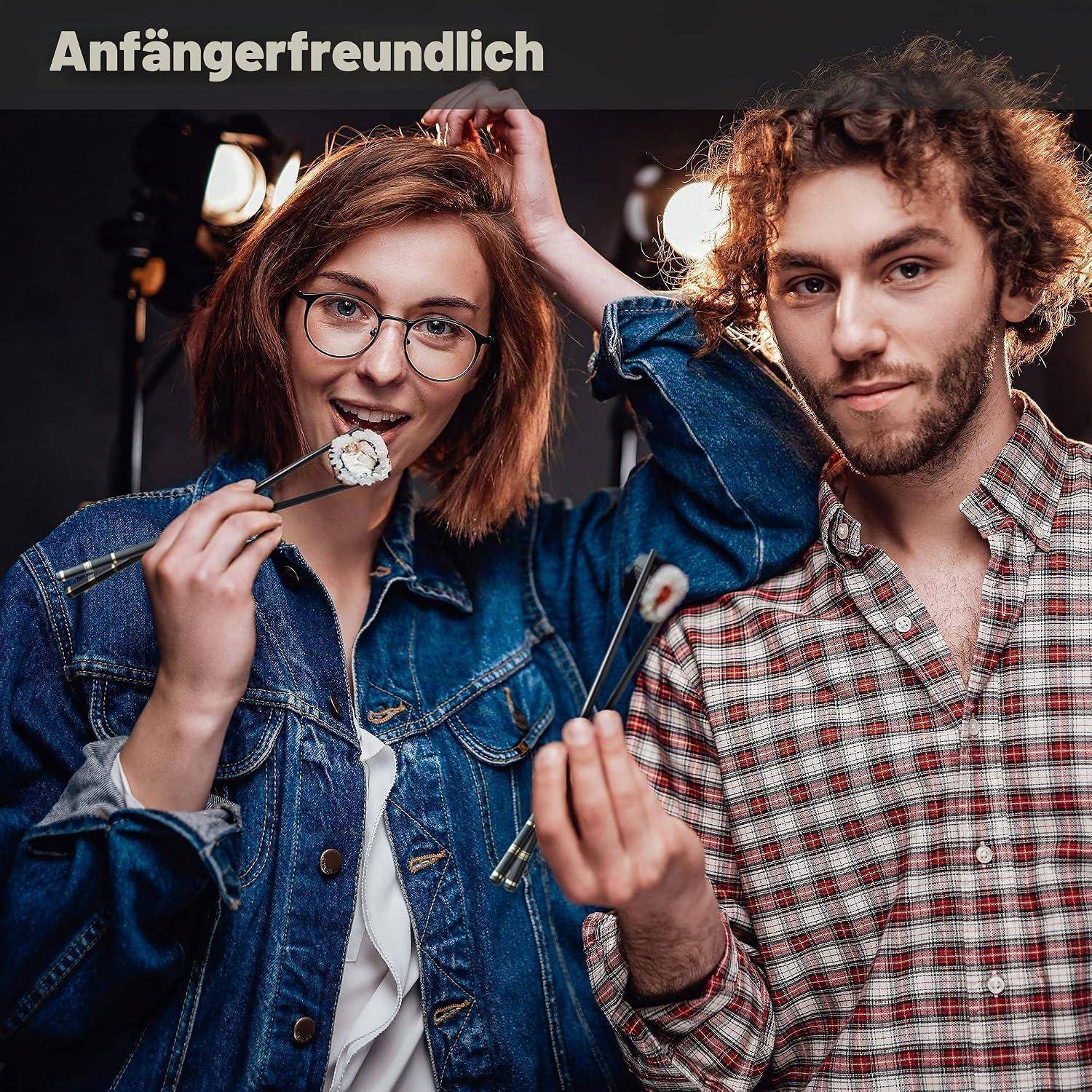 Zwei junge Erwachsene posieren mit Makeup-Pinseln; das Wort „Anfängerfreundlich" erscheint oben.