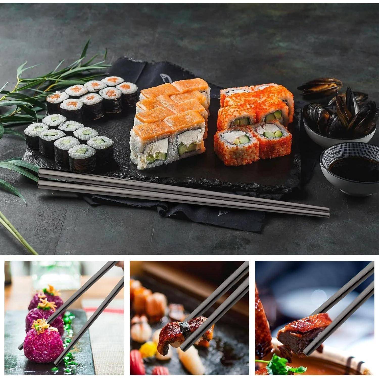 Assortierte Sushi-Rollen und Nigiri auf einem Schieferboard mit Stäbchen und Dipping-Saucen, plus drei Nahaufnahmen von Sushi, das mit Stäbchen aufgenommen wird.