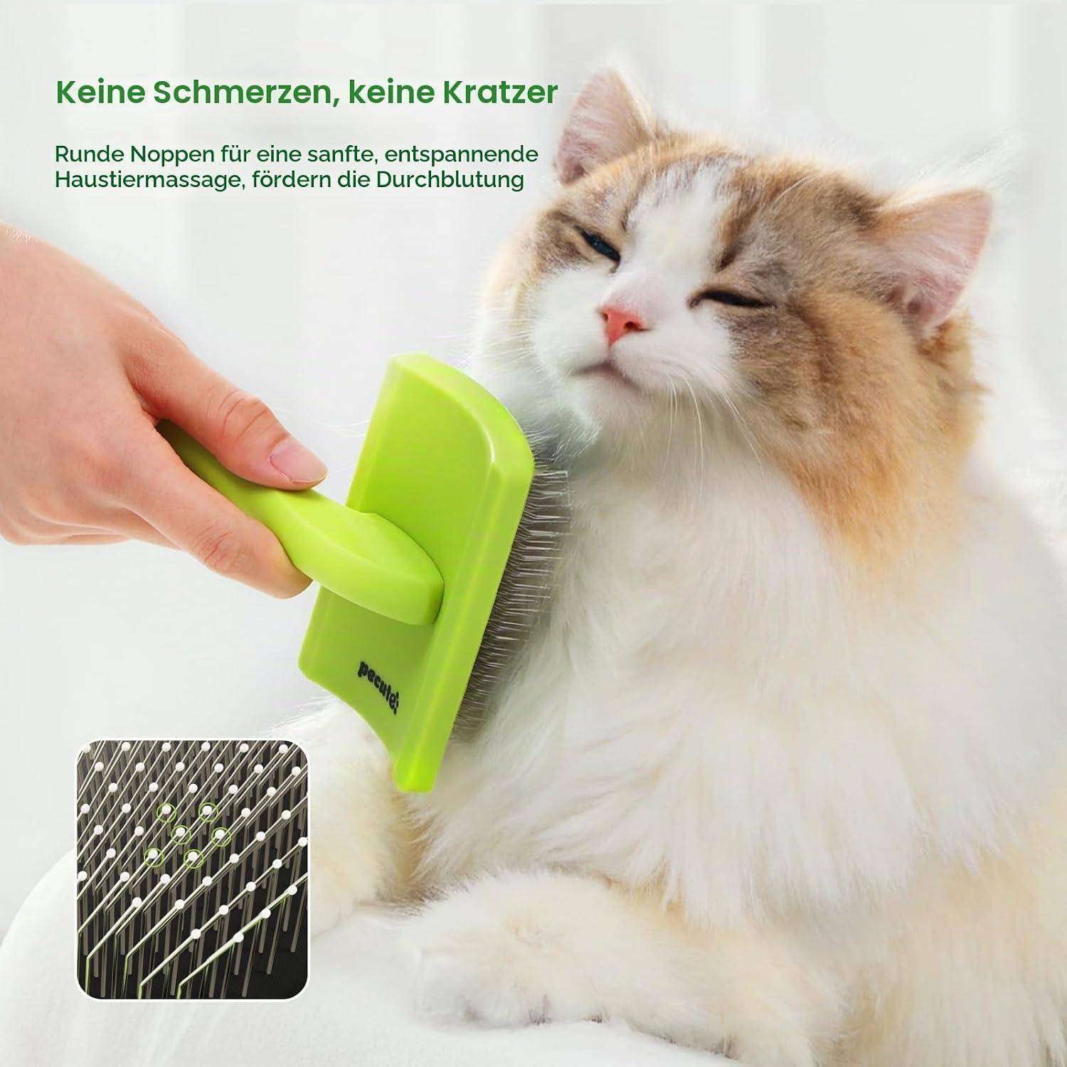 Eine Hand verwendet eine grüne Haustierpflege-Bürste an einer entspannten Katze; der deutsche Text sagt „Kein Schmerz, keine Kratzer