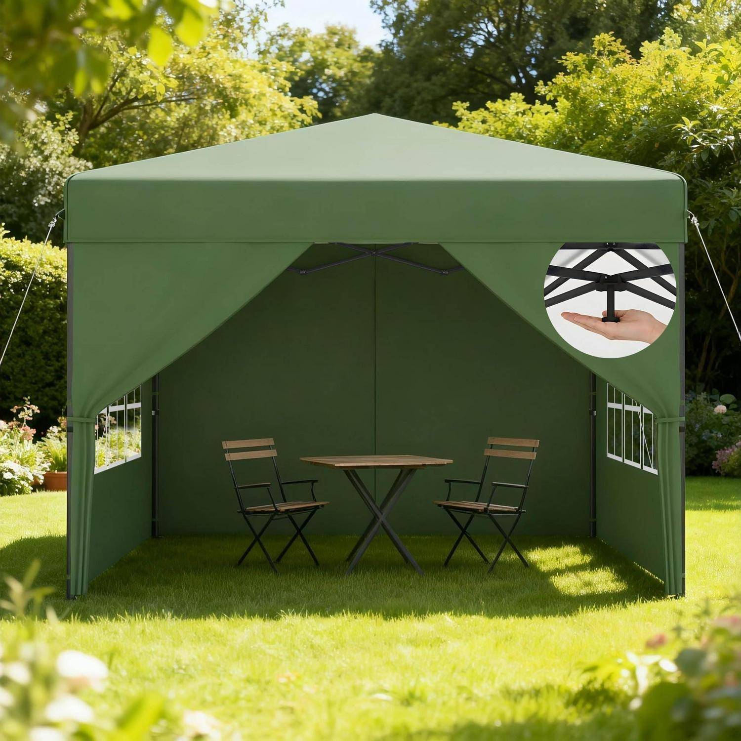 Grünes Outdoor-Gartenpavillon-Baldachin-Schutzwelt mit zwei Klappstühlen und einem kleinen Tisch auf einem Rasen; die Einlage zeigt eine Hand, die das Untergestell des Rahmens verstellt.