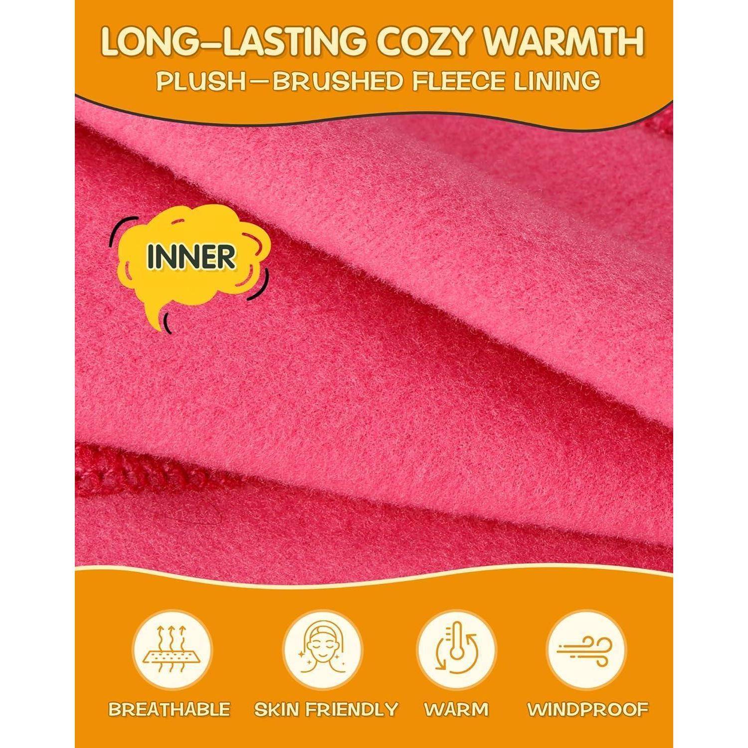 Rosa Fleece-Stoff in Nahaufnahme mit den Aufschriften „LANG ANHALTENDE GEMÜTLICHE WÄRME" und „FLAUSCHIG GEBÜRSTETE FLEECE-FÜTTERUNG"", die innere Wärme, Atmungsaktivität, Hautfreundlichkeit und Windschutz hervorheben.
