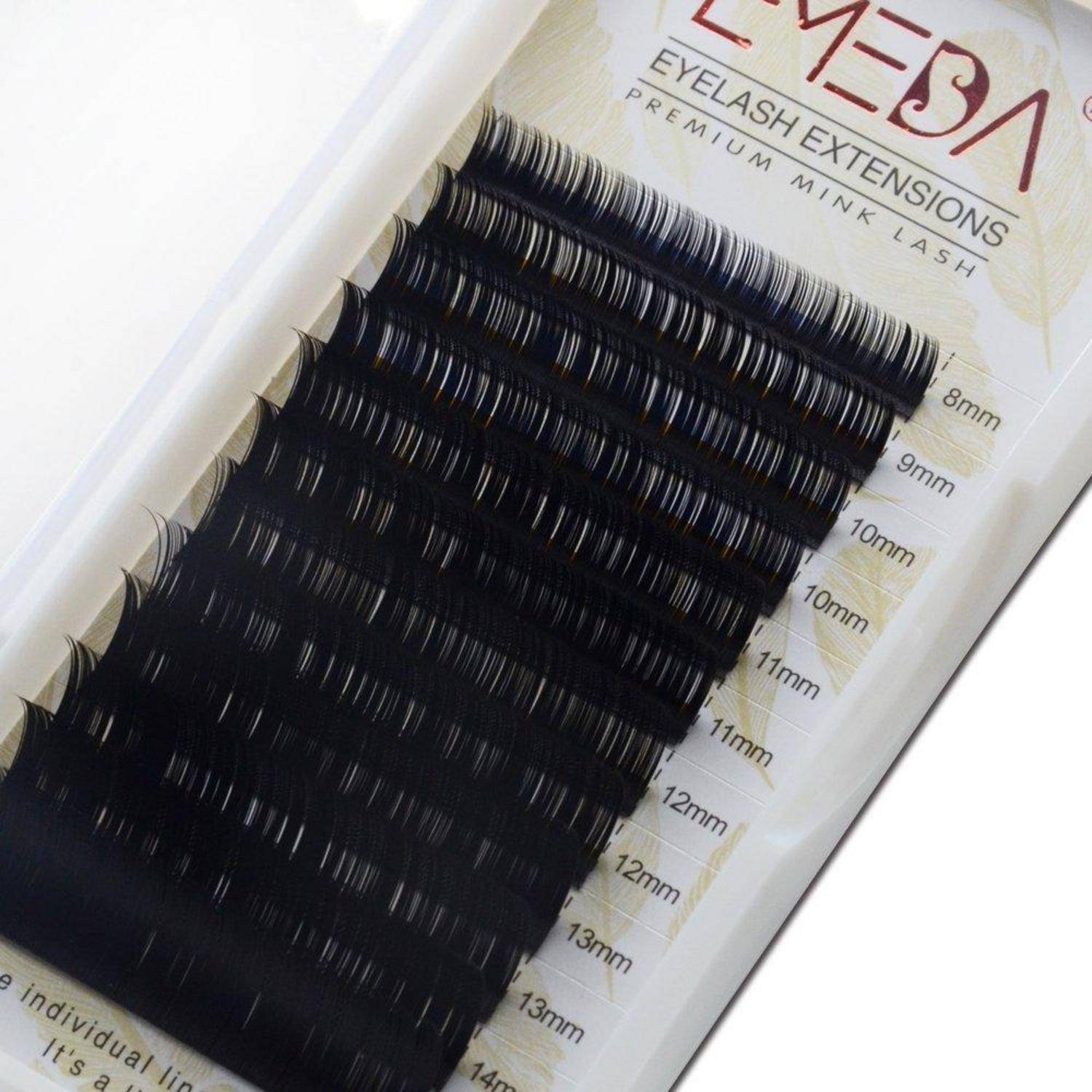 Offenes Tablett mit Premium-Nerzmink-Wimpernverlängerungen mit schwarzen Wimpernstreifen, sortiert nach Länge von 8mm bis 14mm.