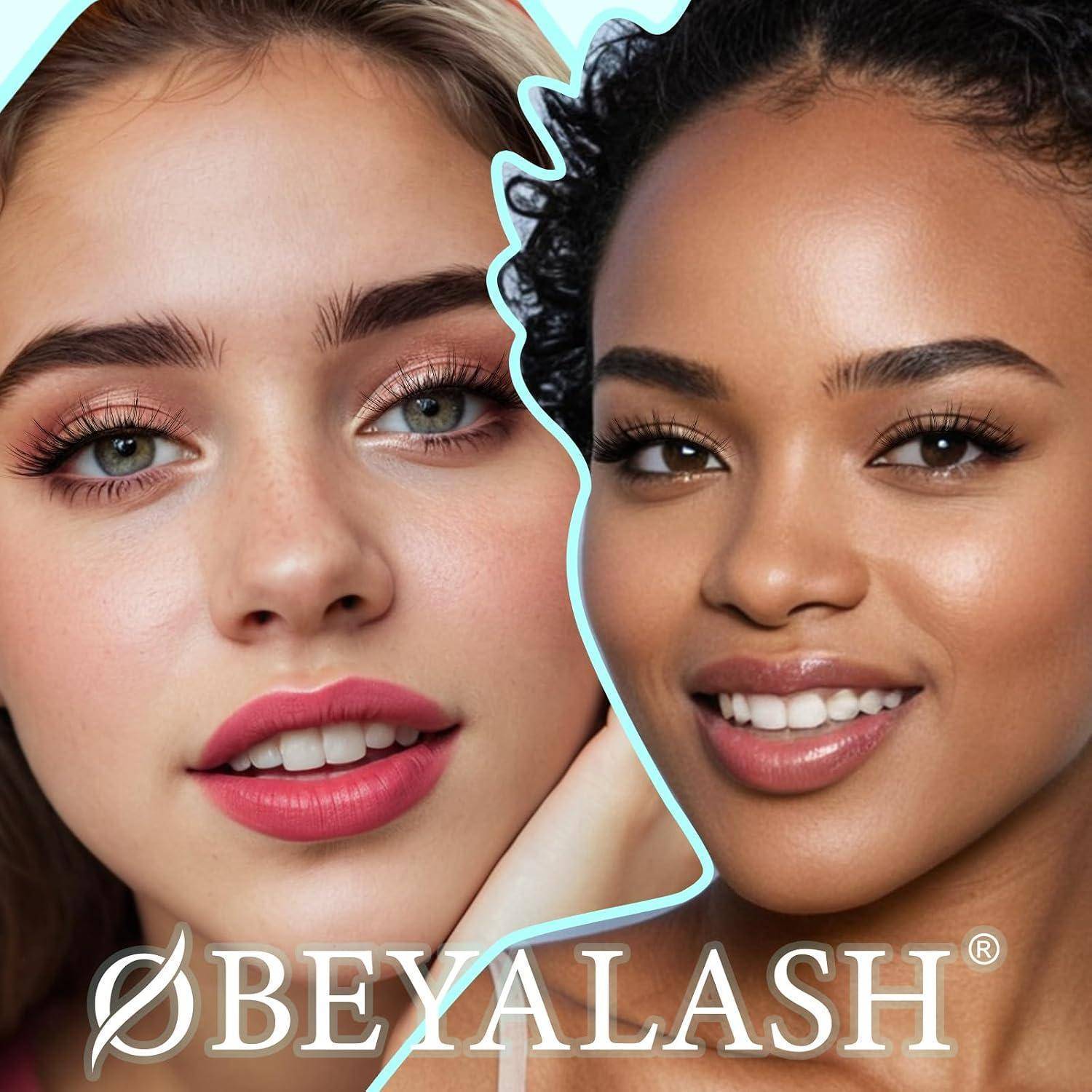 Nahaufnahme von zwei lächelnden Frauen, eine hellhäutig und eine dunkelhäutig, mit dem Logo „OBEYALASH
