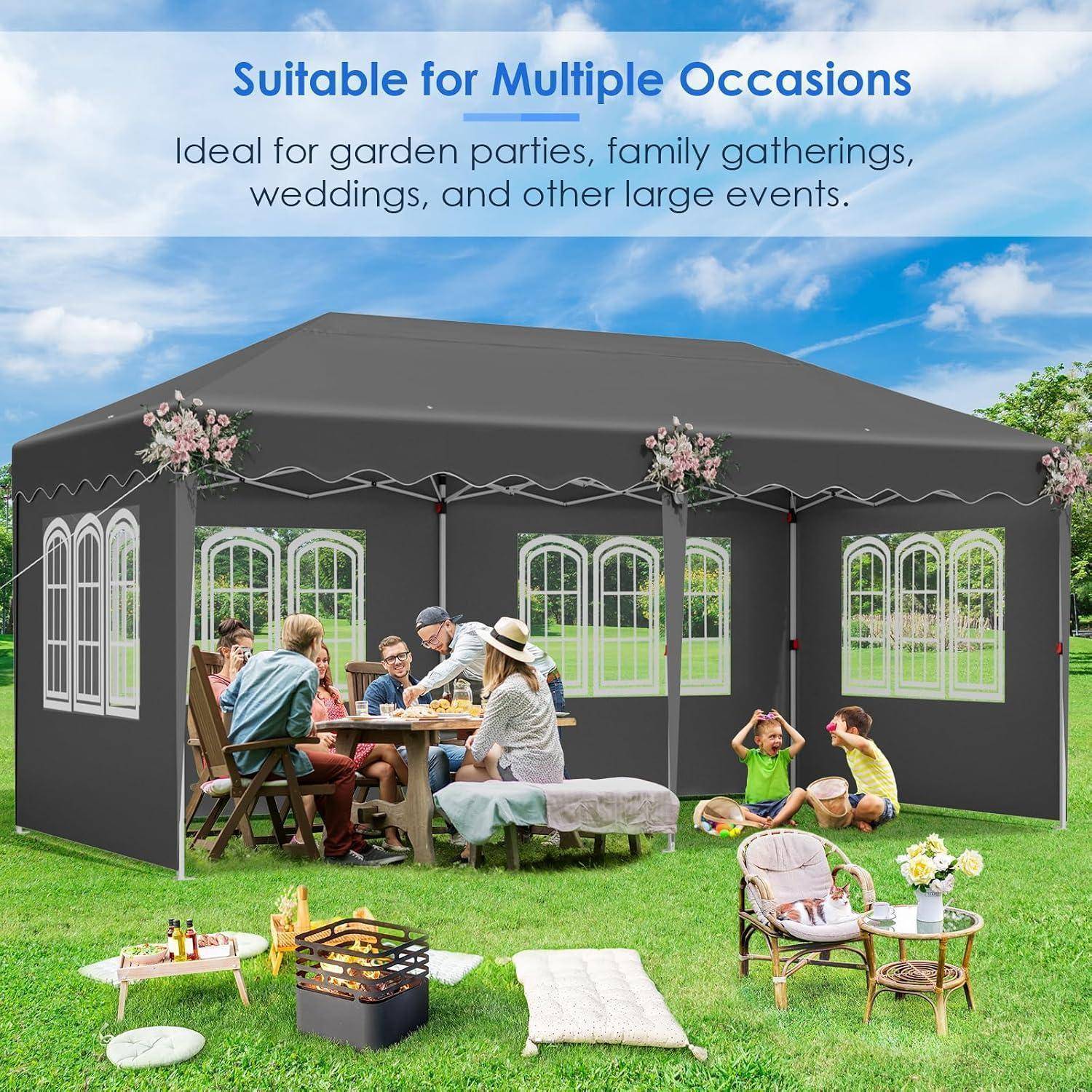 Großes dunkles Pavillonzelt für ein Familientreffen im Freien, mit Text der besagt „Geeignet für mehrere Anlässe" und „Ideal für Gartenpartys, Familientreffen, Hochzeiten und andere große Veranstaltungen."