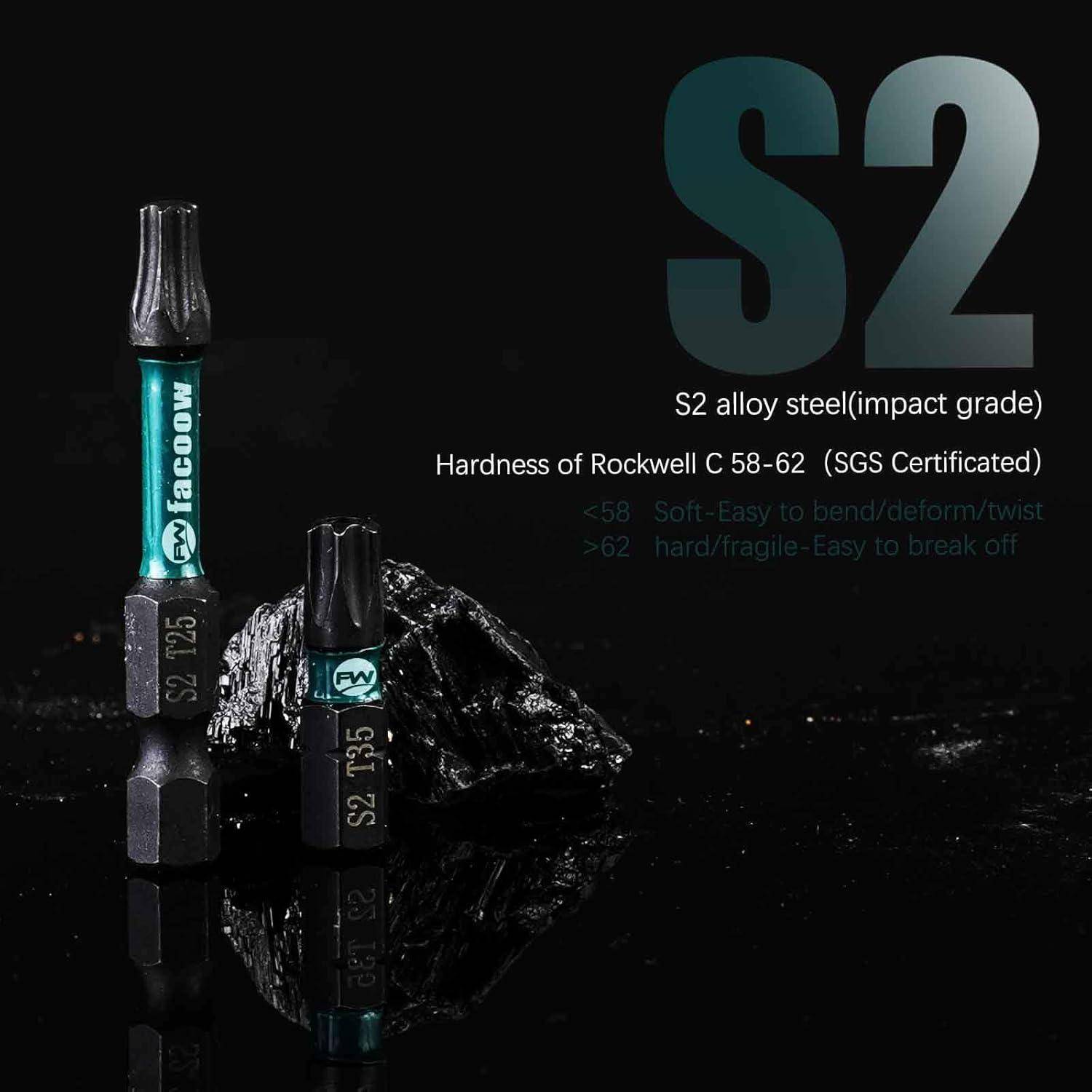 Produktbild von zwei S2-Legierungsstahl-Schlagschrauberbits auf einer schwarzen reflektierenden Oberfläche, mit großem „S2