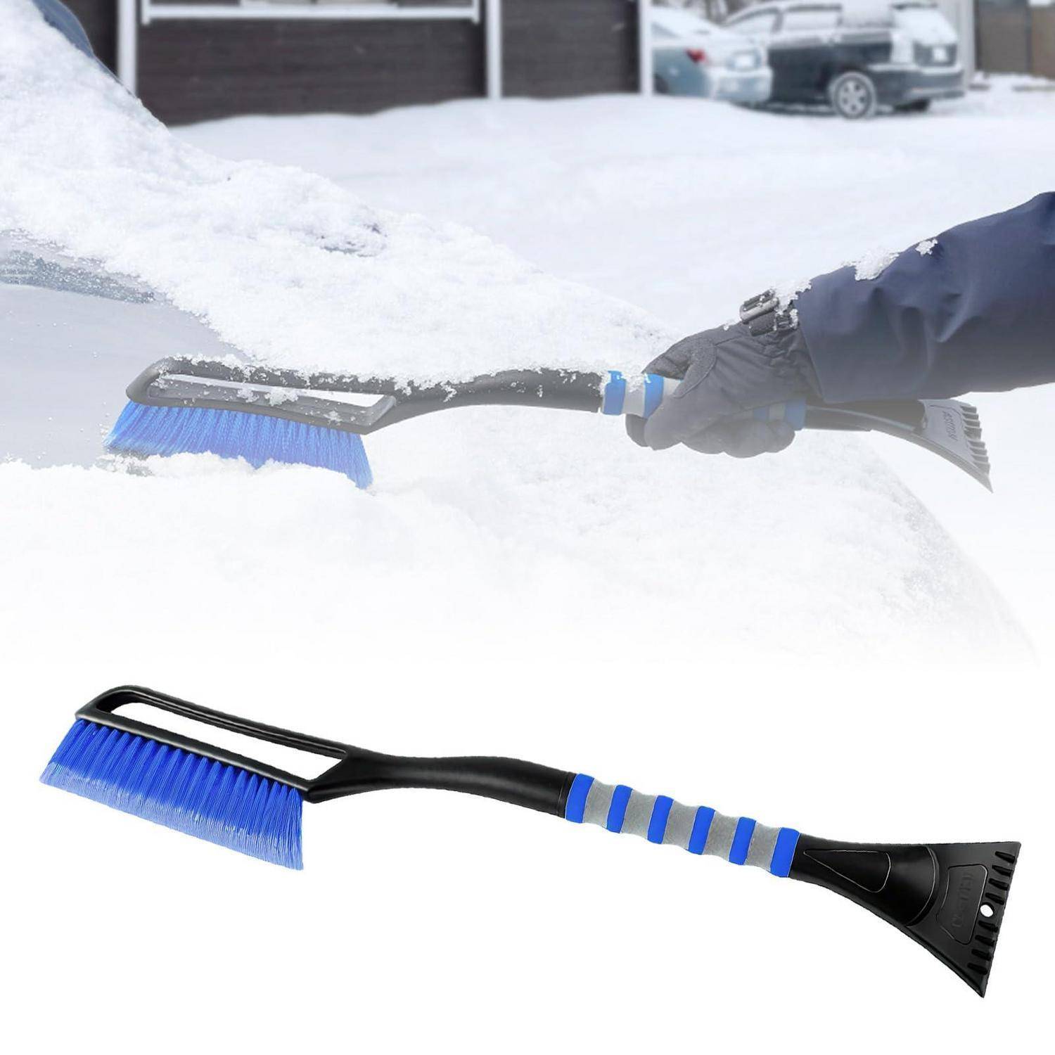 Schneebürste und Eiskratzer in Gebrauch beim Entfernen von Schnee von einer Autowindschutzscheibe, mit dem Produkt unten auf weißem Hintergrund abgebildet.