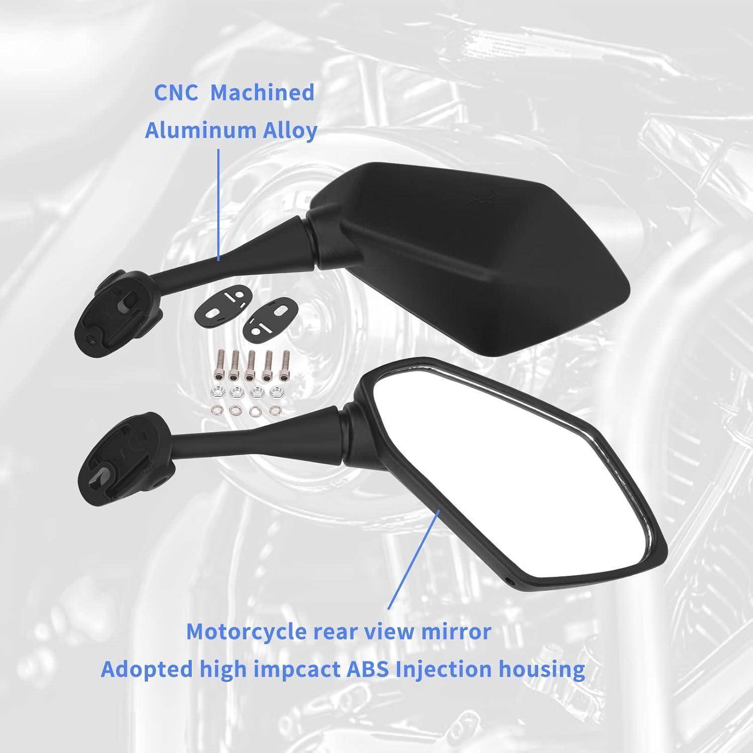 Produktbild von zwei Motorrad-Rückspiegeln, einem schwarzen und einem reflektierenden, mit Befestigungshardware und Etiketten, die CNC-bearbeitete Aluminium-Legierung und ABS-Spritzgussgehäuse hervorheben.