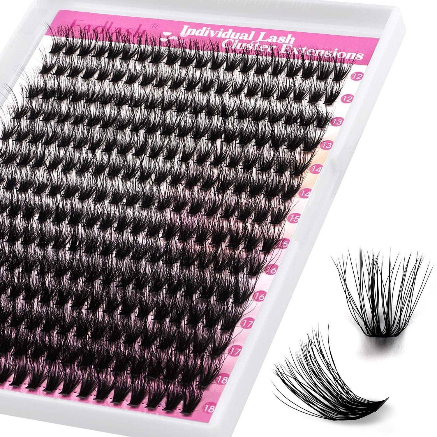 Tablett mit einzelnen Wimpernverlängerungen in verschiedenen Längen, mit zwei lockeren Wimpernfächern daneben gezeigt.