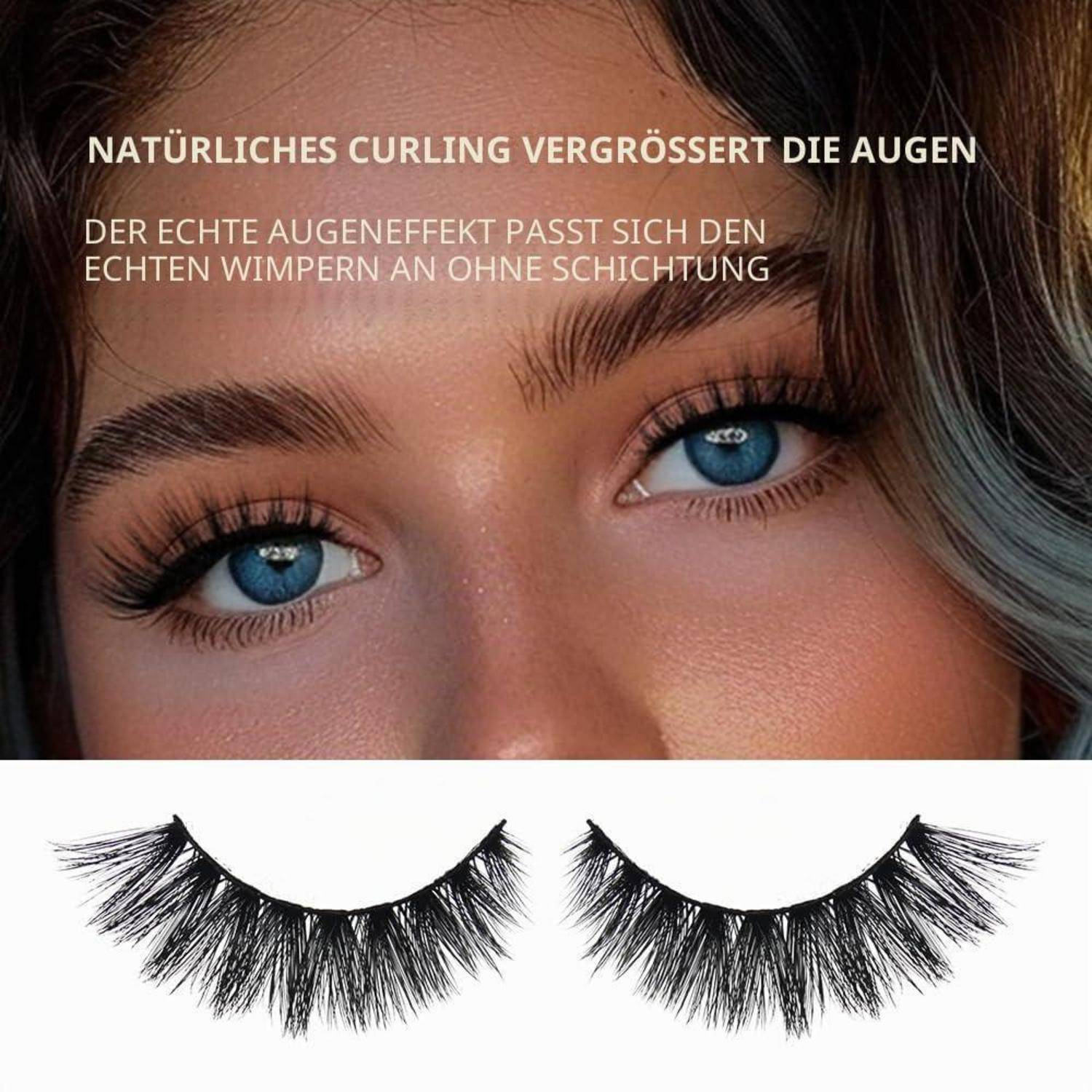Nahaufnahme von blauen Augen mit deutschem Text über natürliches Kräuseln zur Vergrößerung der Augen, darüber zwei Wimpernstreifen aus Kunsthaar auf weißem Hintergrund.