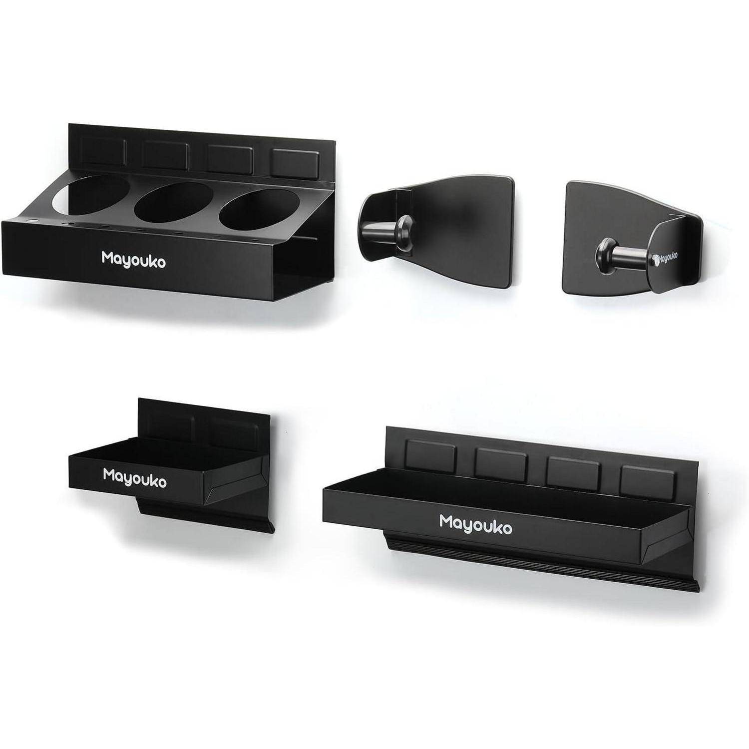 Schwarzes modulares wandmontiertes Lagersystem mit Mayouko-Branding, gezeigt in mehreren Konfigurationen mit runden und rechteckigen Fächern.