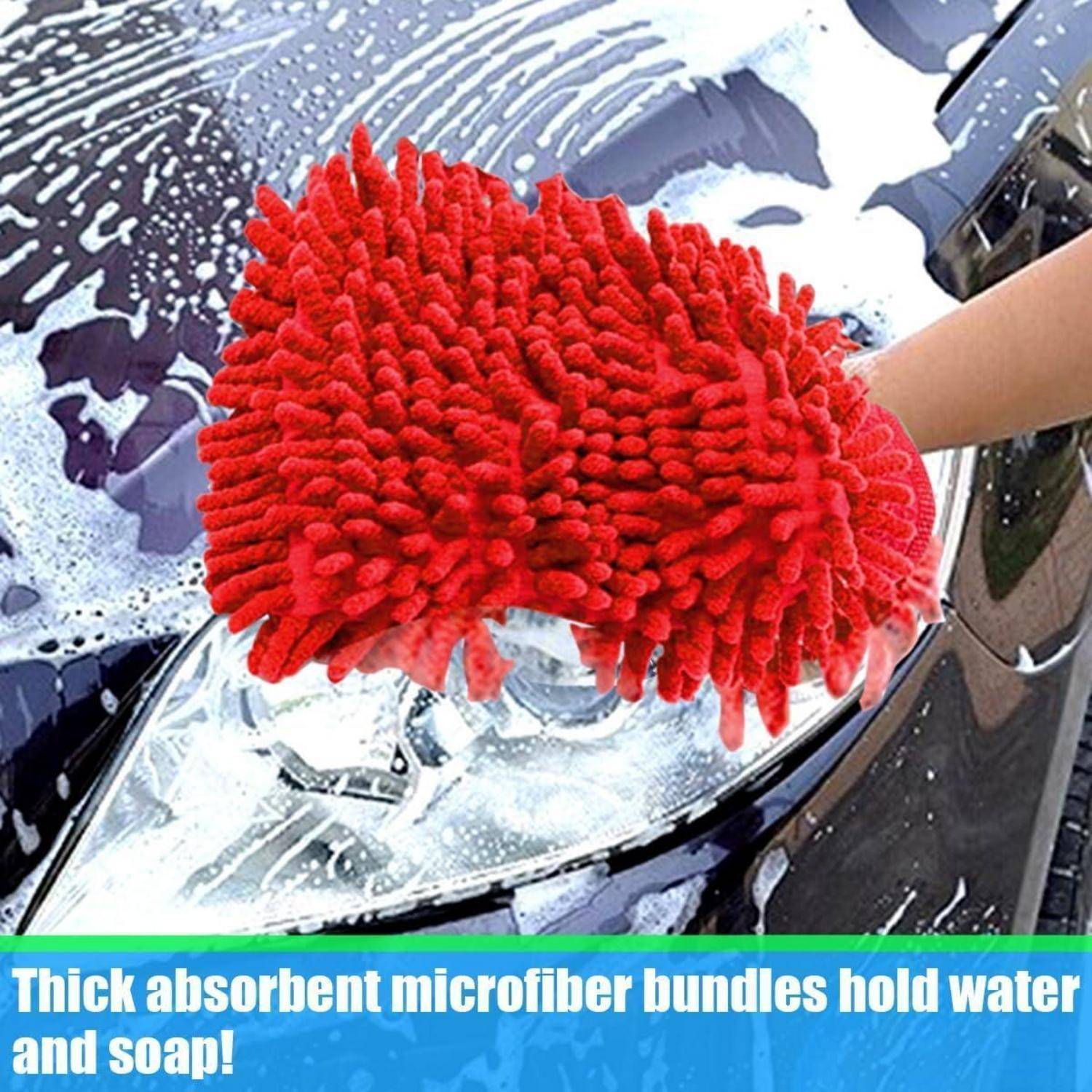 Rote Mikrofaser-Waschmittel, die eine Autoleuchte und Haube mit Seifenschaum schrubben; der Text lautet: „Dicke absorbierende Mikrofaser-Bündel halten Wasser und Seife!
