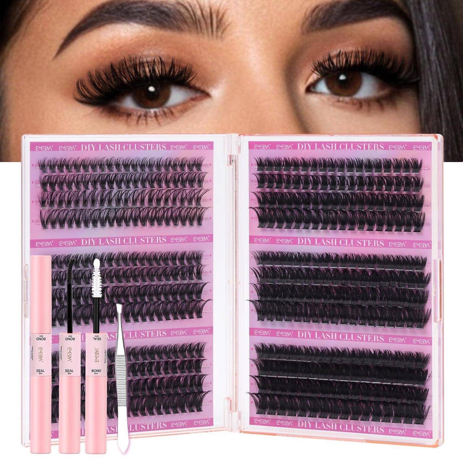 Frauenaugen hinter einem offenen DIY-Wimpernbüschel-Set mit mehreren Reihen von künstlichen Wimpern und Applikator-Werkzeugen in rosa Verpackung.