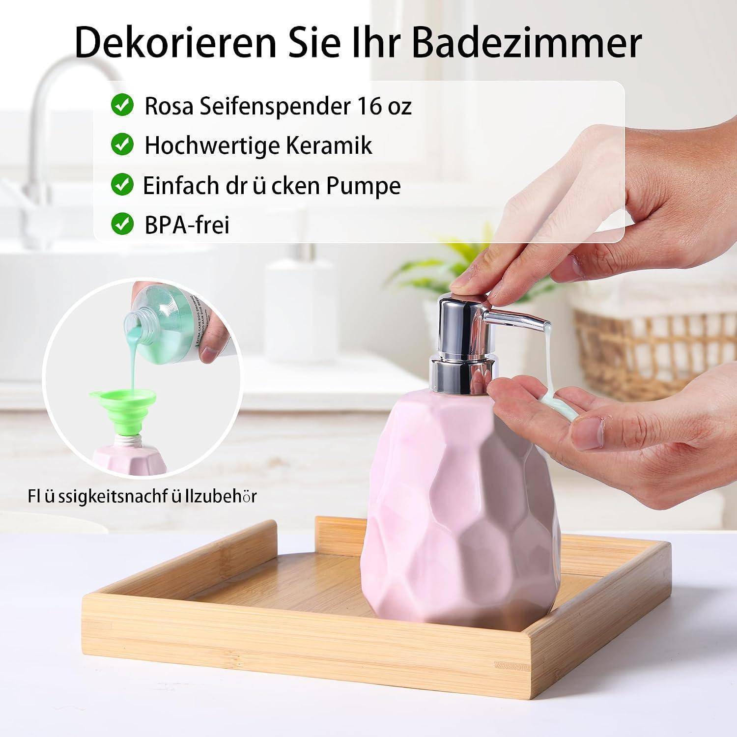 Rosa Keramik-Seifenspender mit Pumpe für Badezimmerdekorationen, dargestellt während des Befüllens und der Montage; deutscher Text listet 16 oz, hochwertige Keramik, leicht zu drückende Pumpe, BPA-frei.