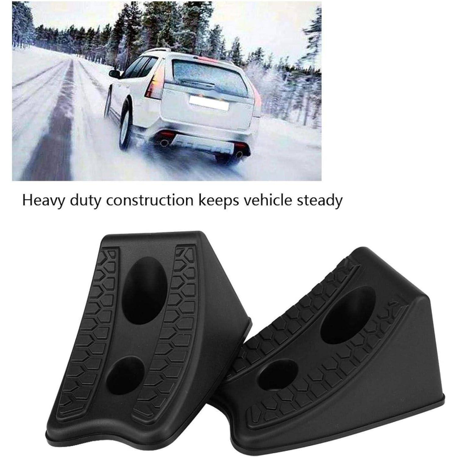 Werbebild zeigt ein weißes Auto auf Schnee fahrend mit dem Text „Robuste Konstruktion hält das Fahrzeug stabil