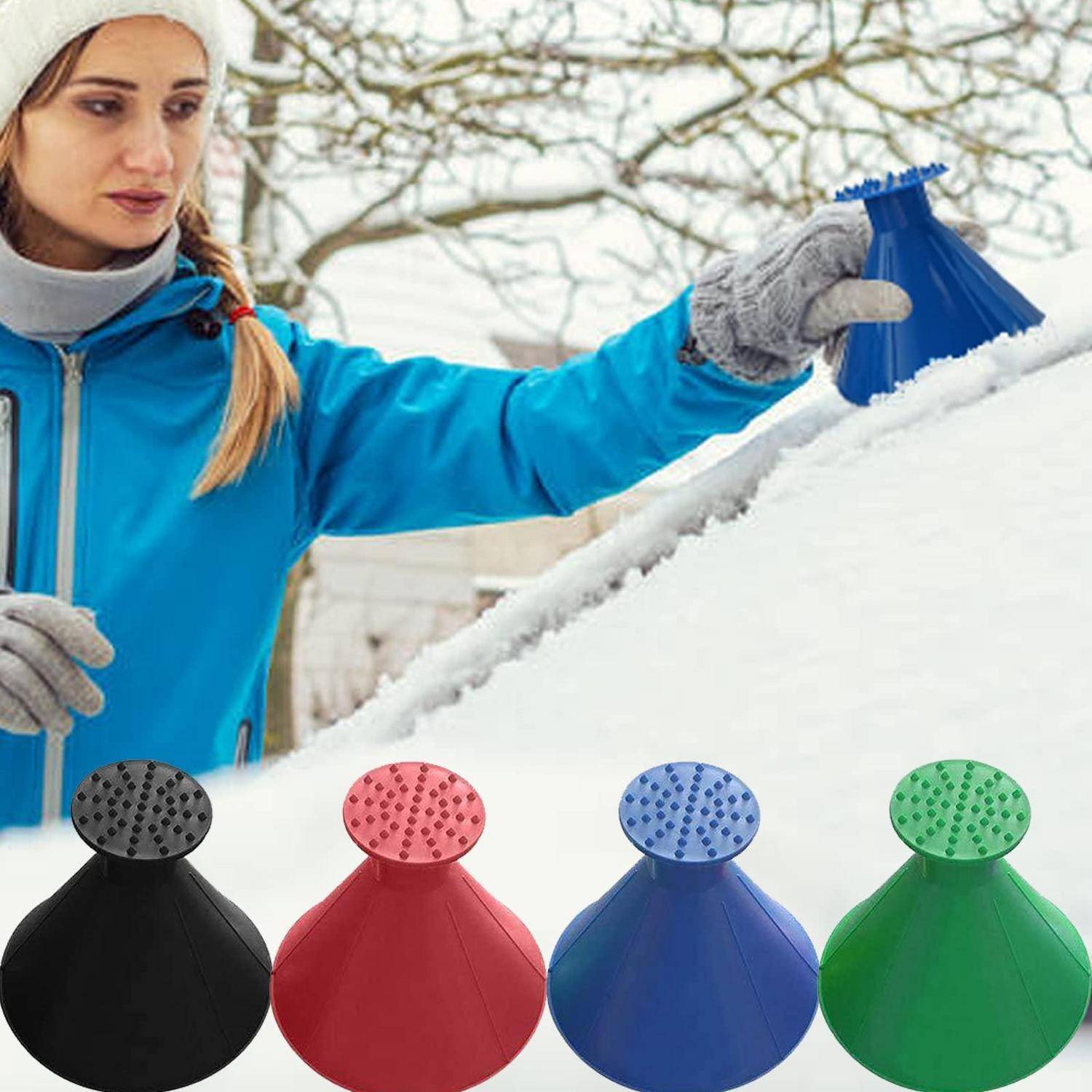 Frau im Wintermantel benutzt eine blaue Schneebürste, um die Autoscheibe freizumachen; das Produktbild zeigt vier Farboptionen: Schwarz, Rot, Blau und Grün.