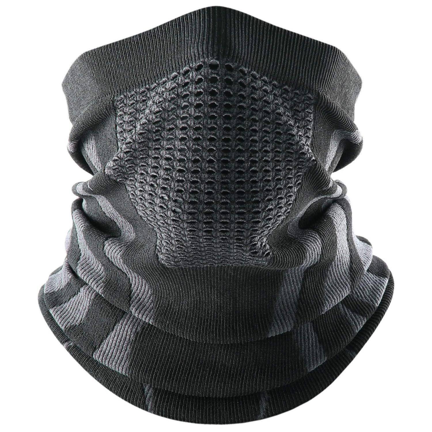 Schwarzer gestrickter Nacken-Gaiter oder Gesichtsschutz mit strukturiertem Mesh-Frontpaneel und rafftem Stoff auf weißem Hintergrund.