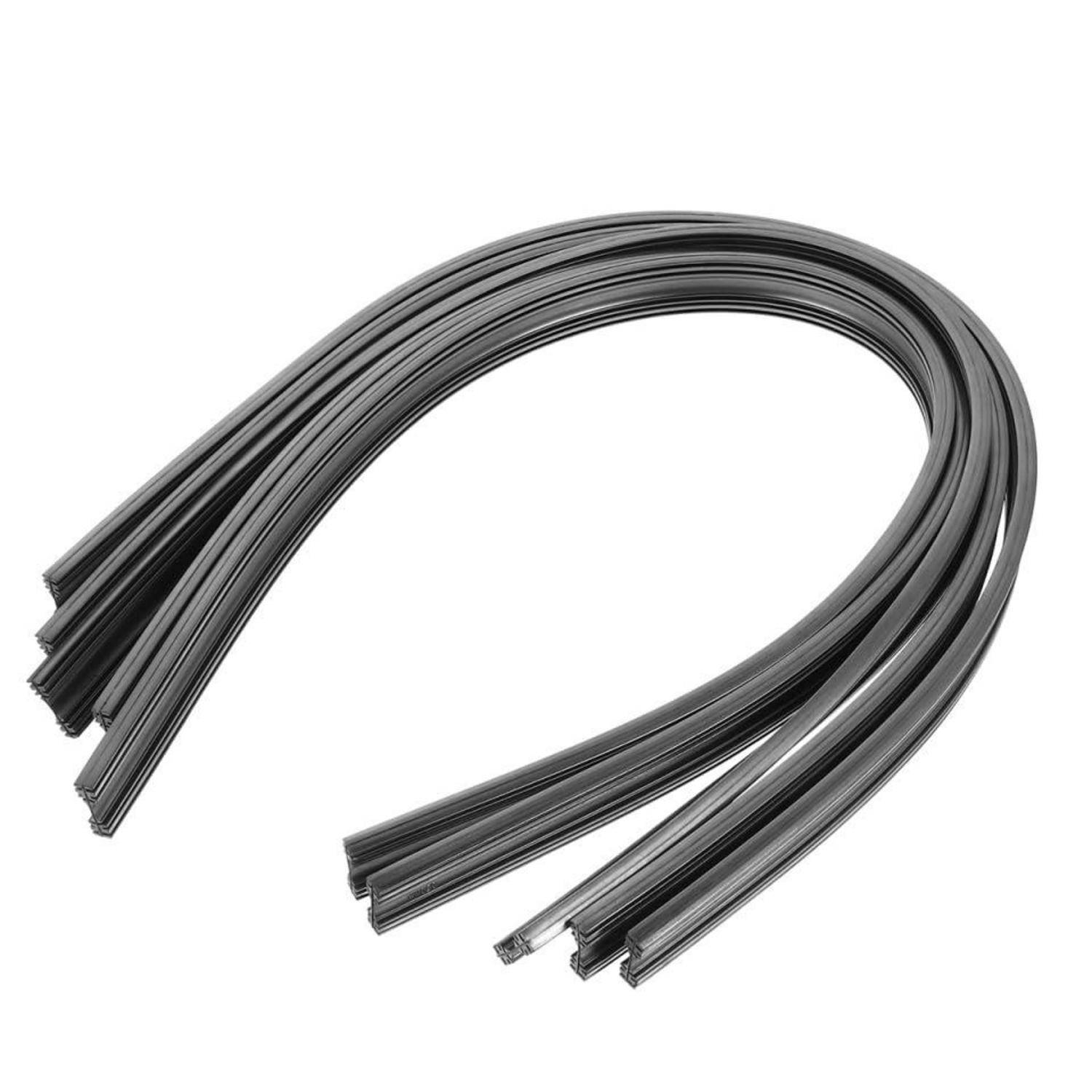 Ein aufgerolltes Bündel schwarzer flexibler Kabel oder Drähte, isoliert auf weißem Hintergrund.