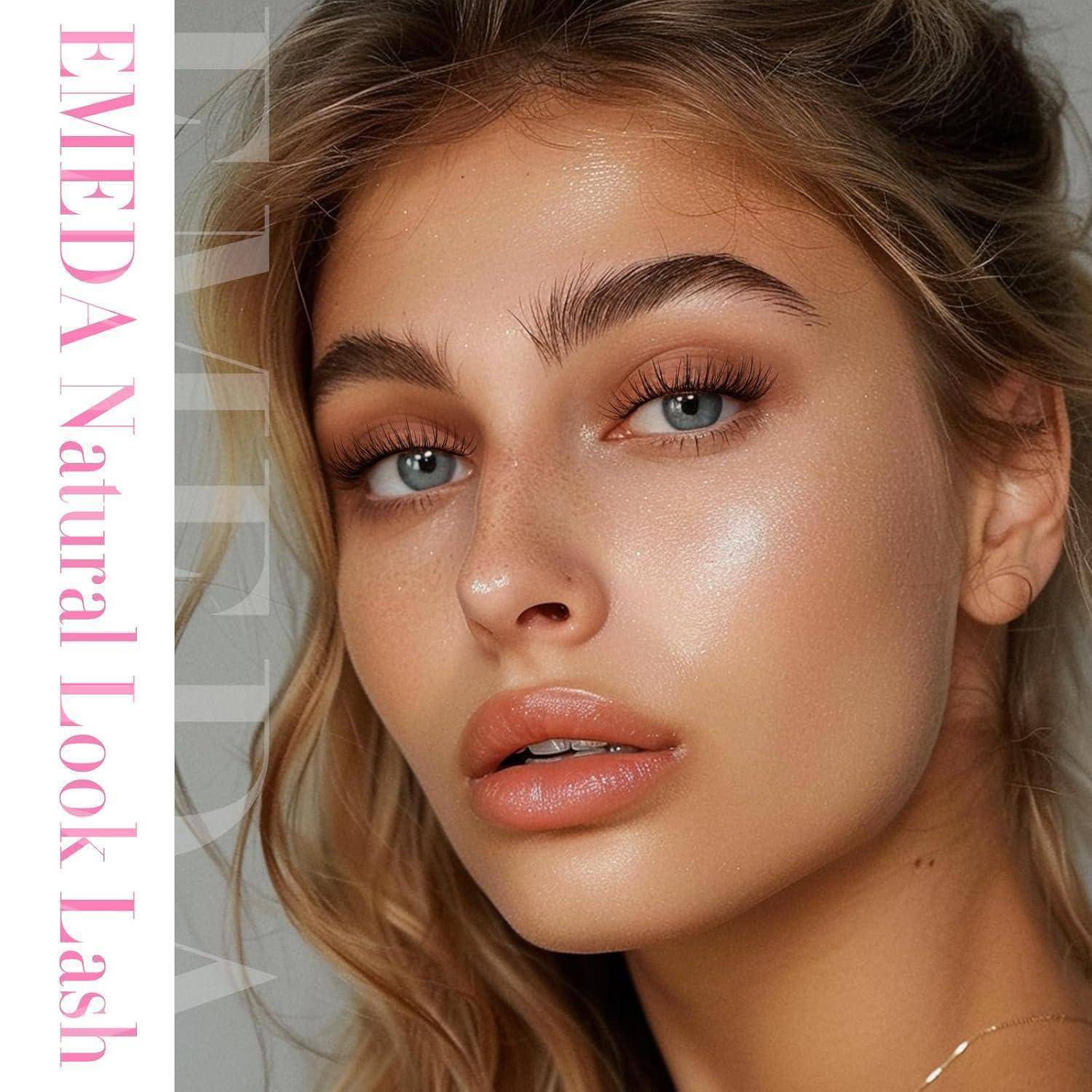 Nahaufnahme-Porträt einer Frau mit natürlichem Make-up und vollen Wimpern, dargestellt als Emeda Natural Look Lash Beauty-Promotion.