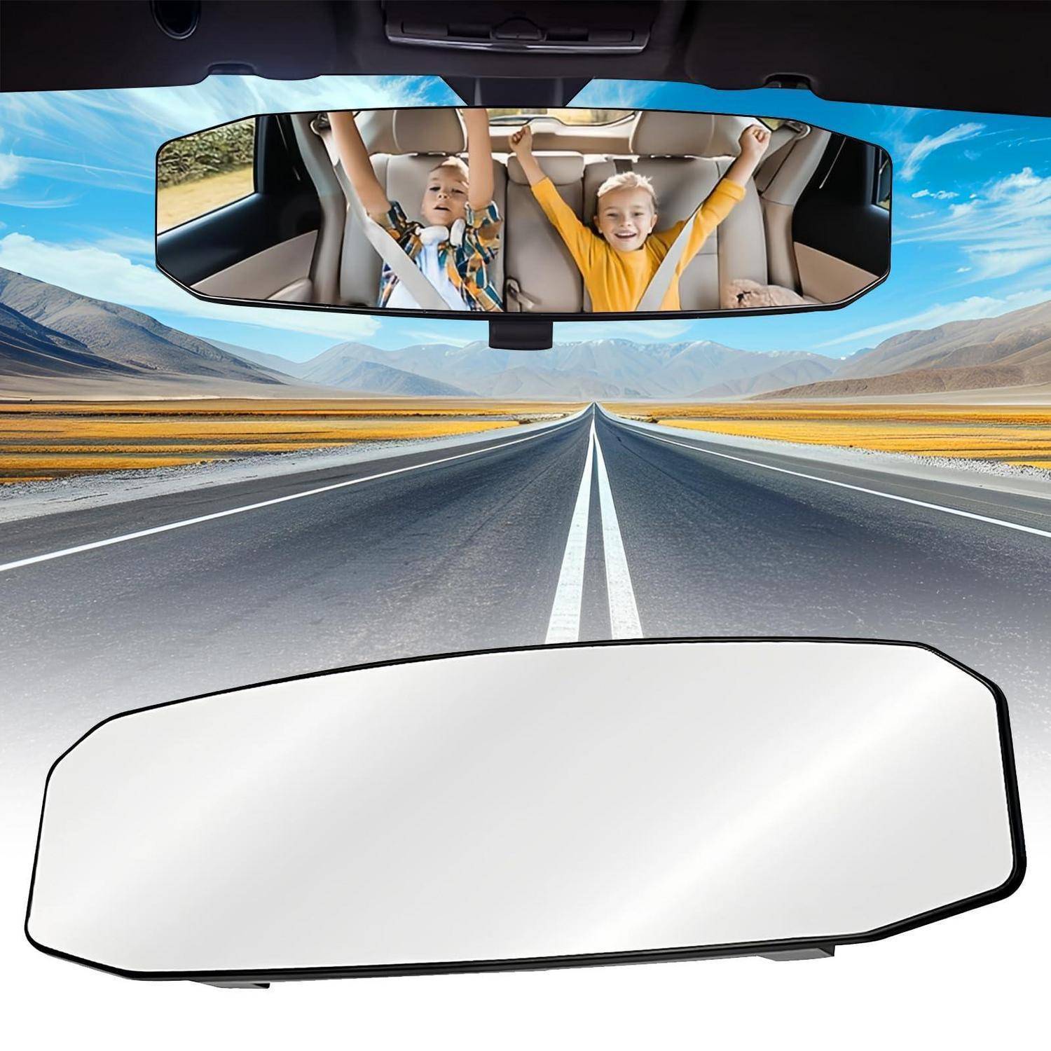 Rückspiegel eines Autos zeigt zwei Kinder, die auf der Rückbank angeschnallt sind, mit einem leeren unteren Spiegelrahmen und eine Autobahn, die sich voraus erstreckt.