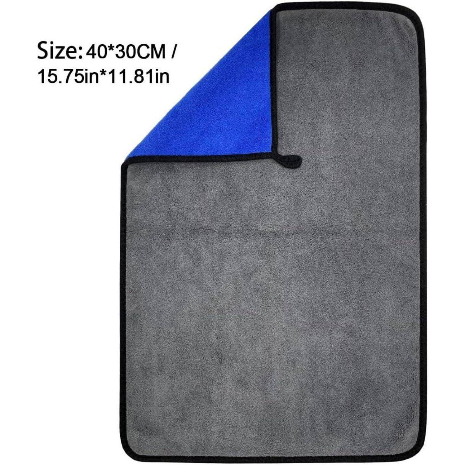 Graues rechteckiges Reinigungstuch mit blauem Eckenüberschlag, gekennzeichnet mit Größe 40 x 30 cm (15,75 x 11,81 Zoll).