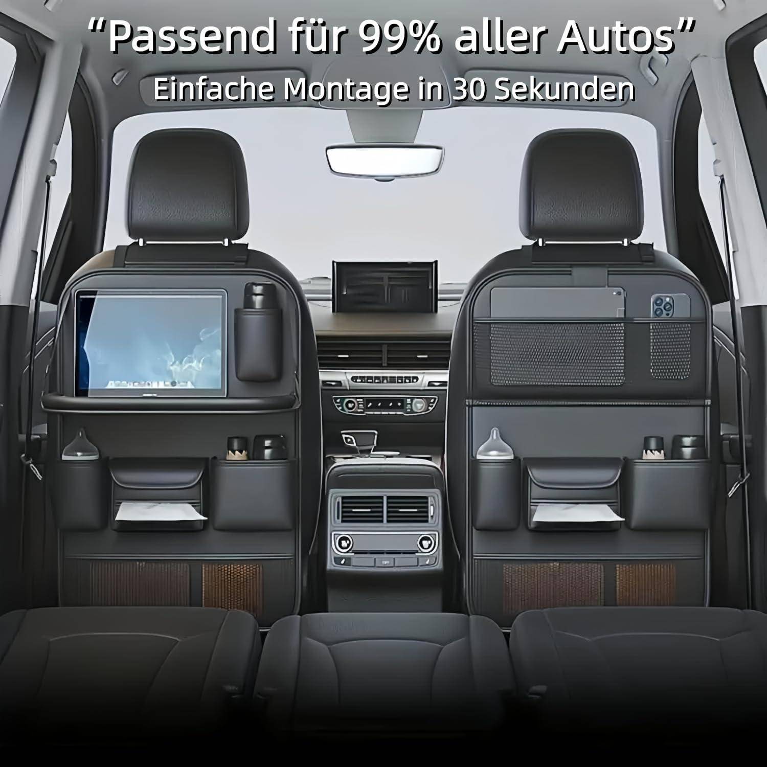 Autoinnenraum mit zwei Vordersitz-Organizern/Unterhaltungstabletts, die hinter den Sitzen angebracht sind; der Text besagt „Passt in 99 % der Autos