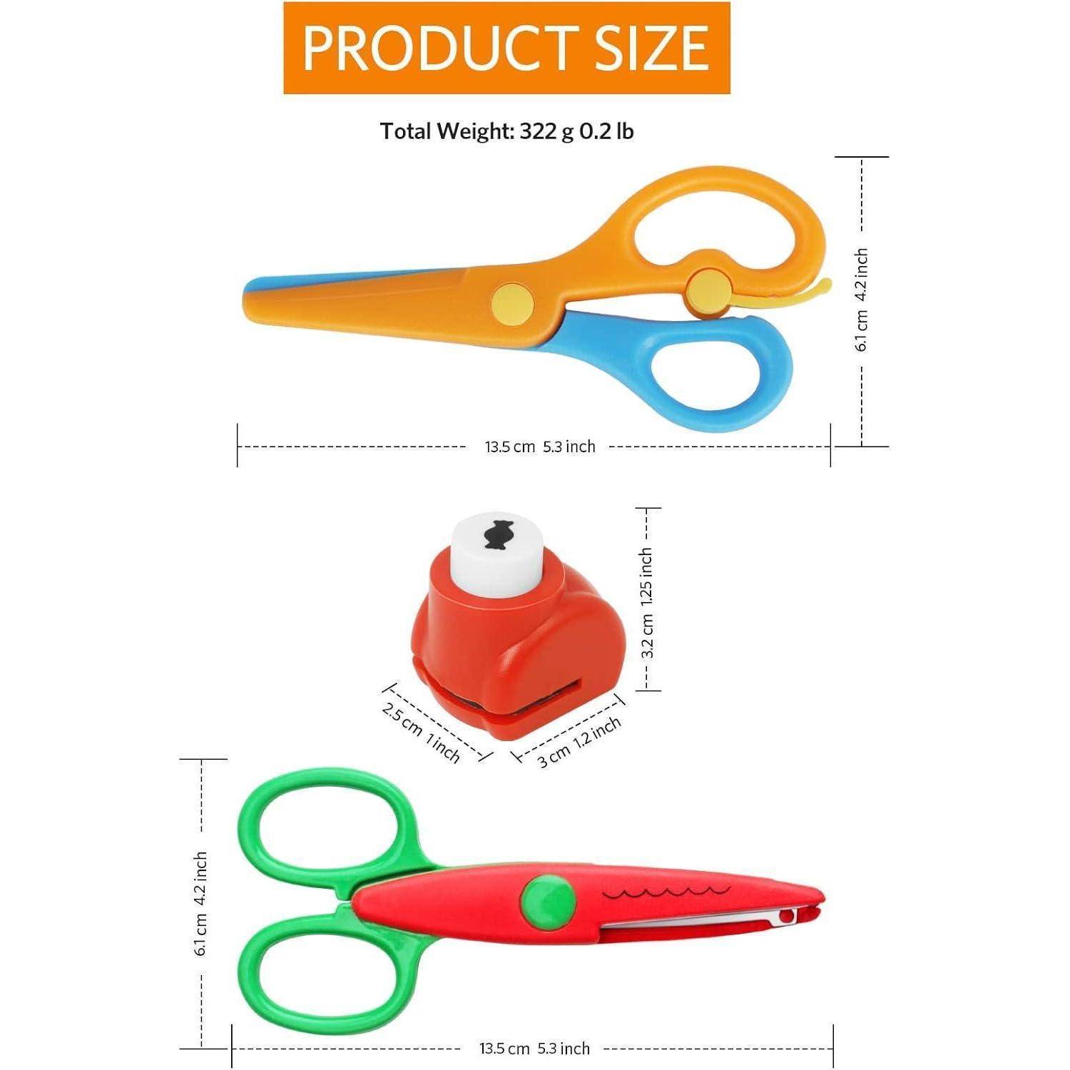 Produktgrößentabelle mit drei Artikeln und Abmessungen: orange-blau Schere 13,5 cm lang, roter Spitzer 3 x 2,5 cm und grün-rot Schere 13,5 cm lang; Gesamtgewicht 322 g.
