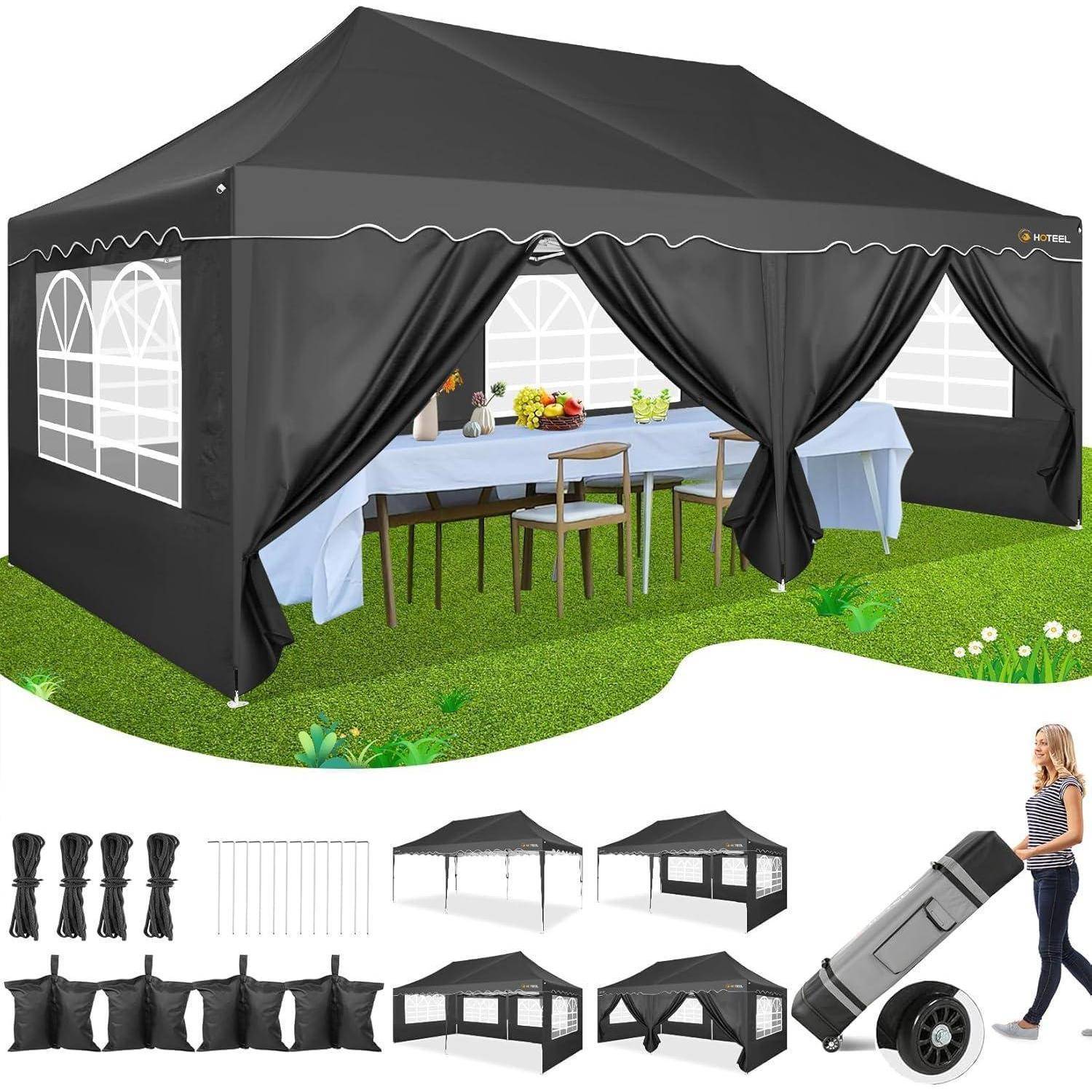 Schwarzes Pop-up-Eventzelt mit Seitenwänden, shown aufgestellt über Tischen und Stühlen, mit mitgelieferter Tragetasche und gebündelten Teilen unten angezeigt.