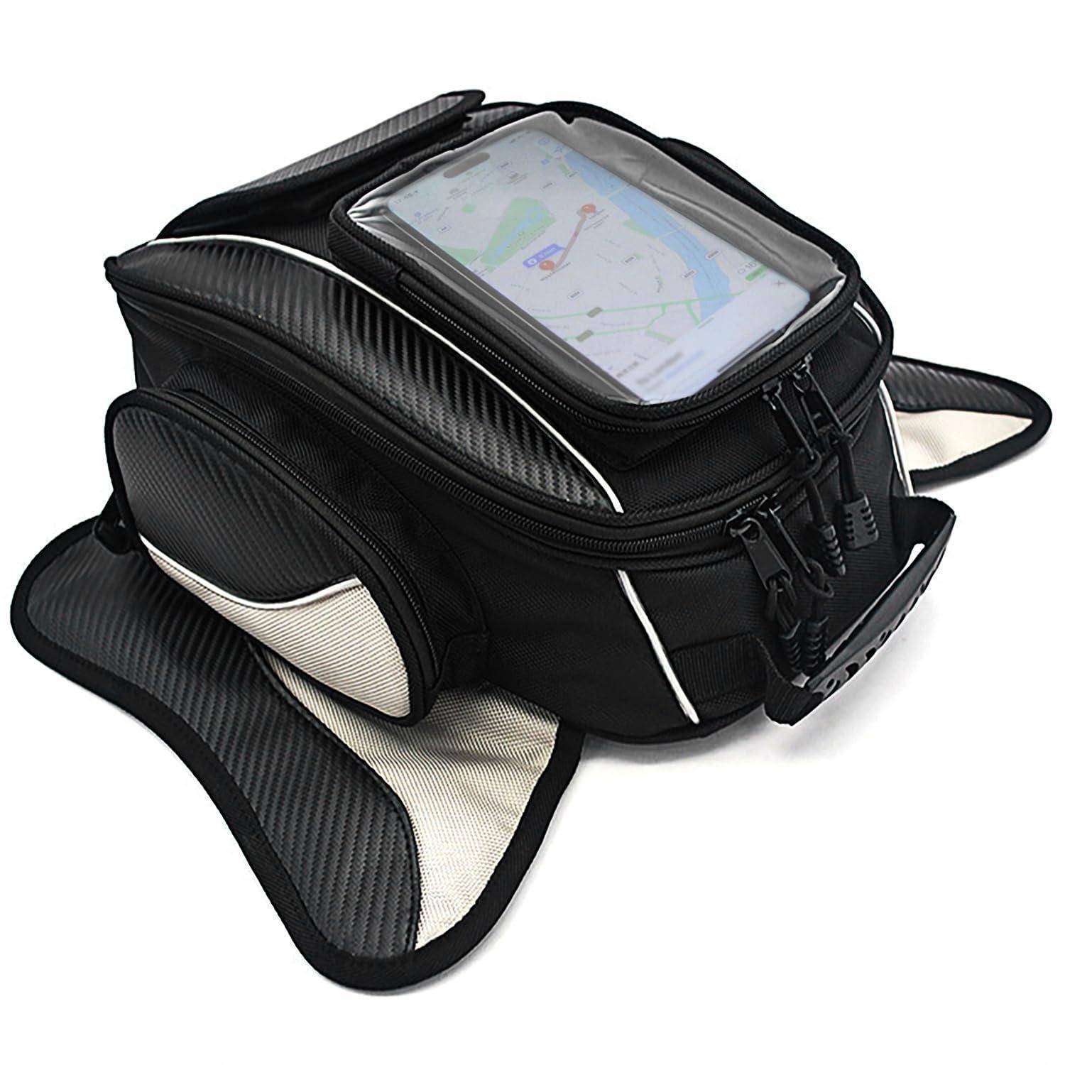 Schwarze Motorrad-Tankrucksack mit transparenter Kartentasche, Seitentaschen und verstellbaren Riemen auf weißem Hintergrund.