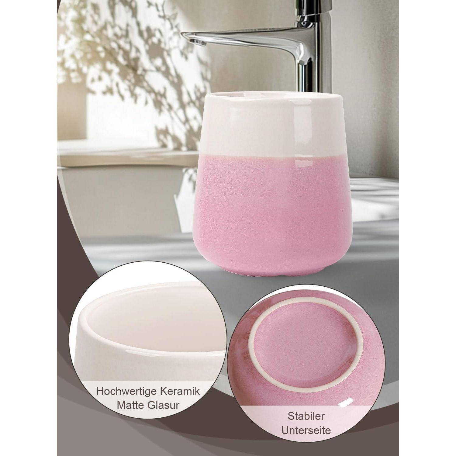 Rosa-weiße Keramiktasse unter einem Wasserhahn, mit eingefügten Beschriftungen, die ihre matte Glasur und stabile Basis zeigen.