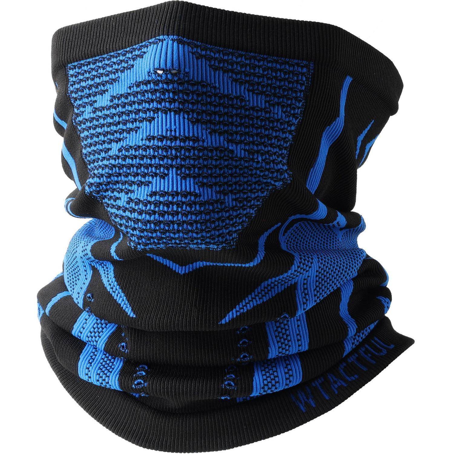 Blau-schwarzer gestrickter Halswärmer oder Gesichtsbedeckung, gefaltet vor weißem Hintergrund dargestellt.