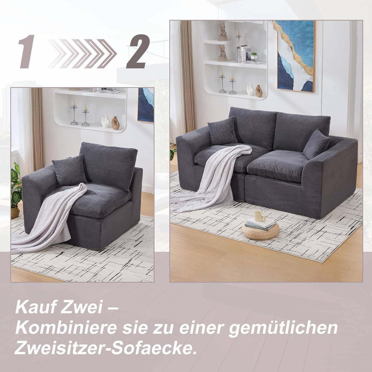 Werbebild zeigt zwei graue Liegestühle, die zu einem gemütlichen Zweisitzer-Sofa kombiniert werden, mit deutschem Text: „Kauf Zwei – Kombiniere sie zu einer gemütlichen Zweisitzer-Sofaecke.
