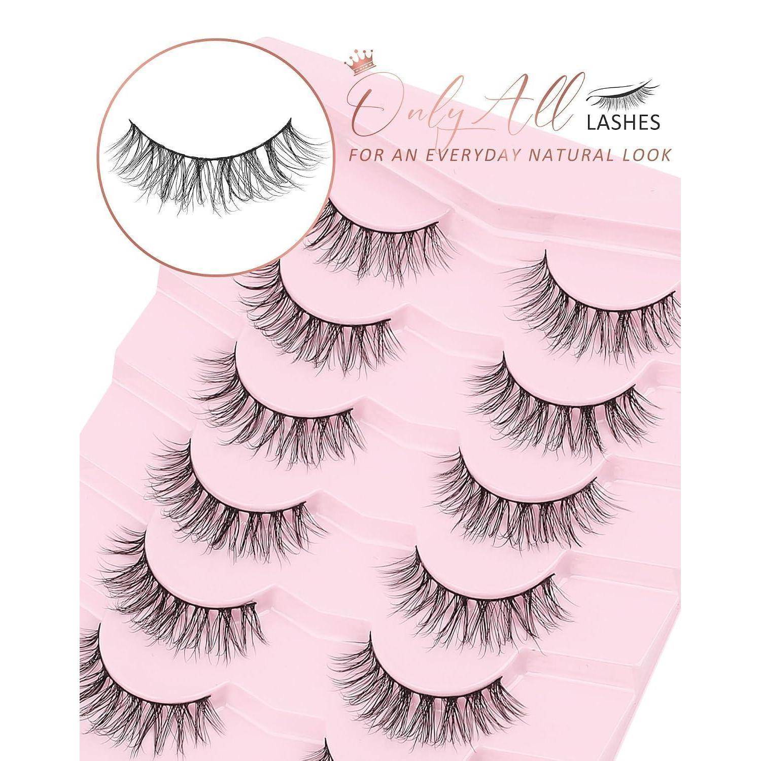 Rosa Anzeige von falschen Wimpern mit vergrößertem Wimpernmuster und Text „Only All Lashes