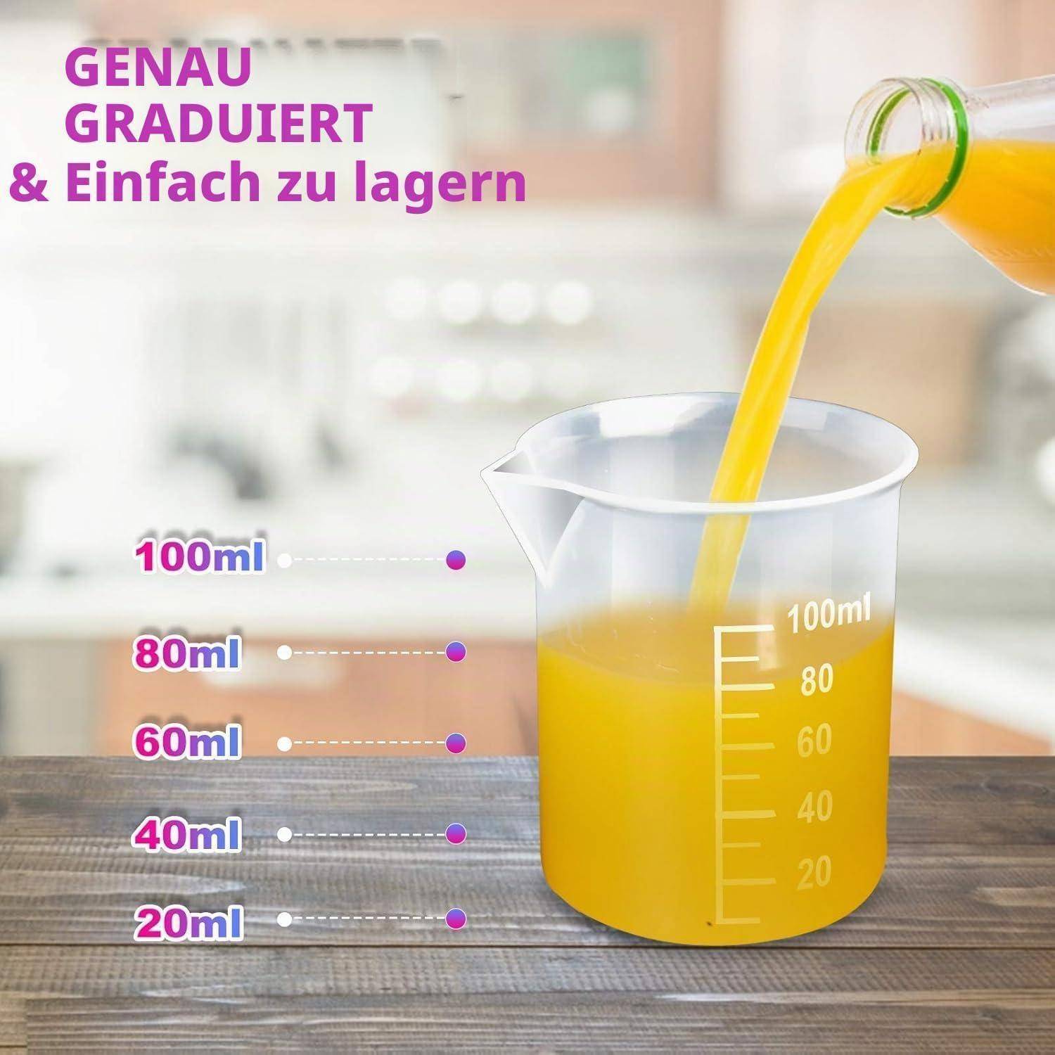 Becher mit Graduierungsmarkierungen, der mit orangefarbiger Flüssigkeit gefüllt wird; der Text besagt „GENAU GRADUIERT & Einfach zu lagern